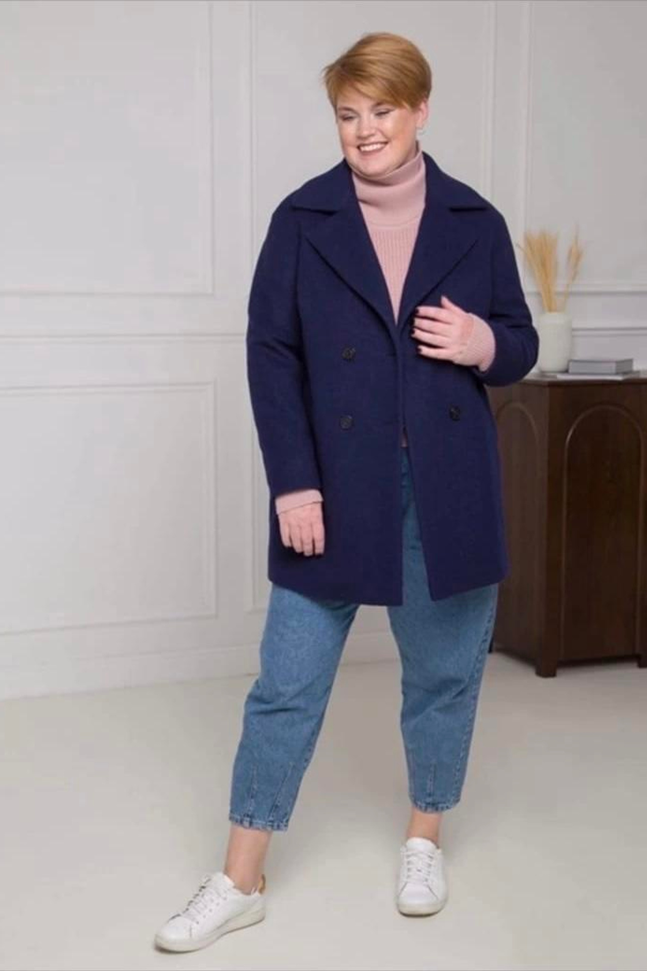 Модель plus size для предметной съемки Евгения Н.Новгород | Sale Easy