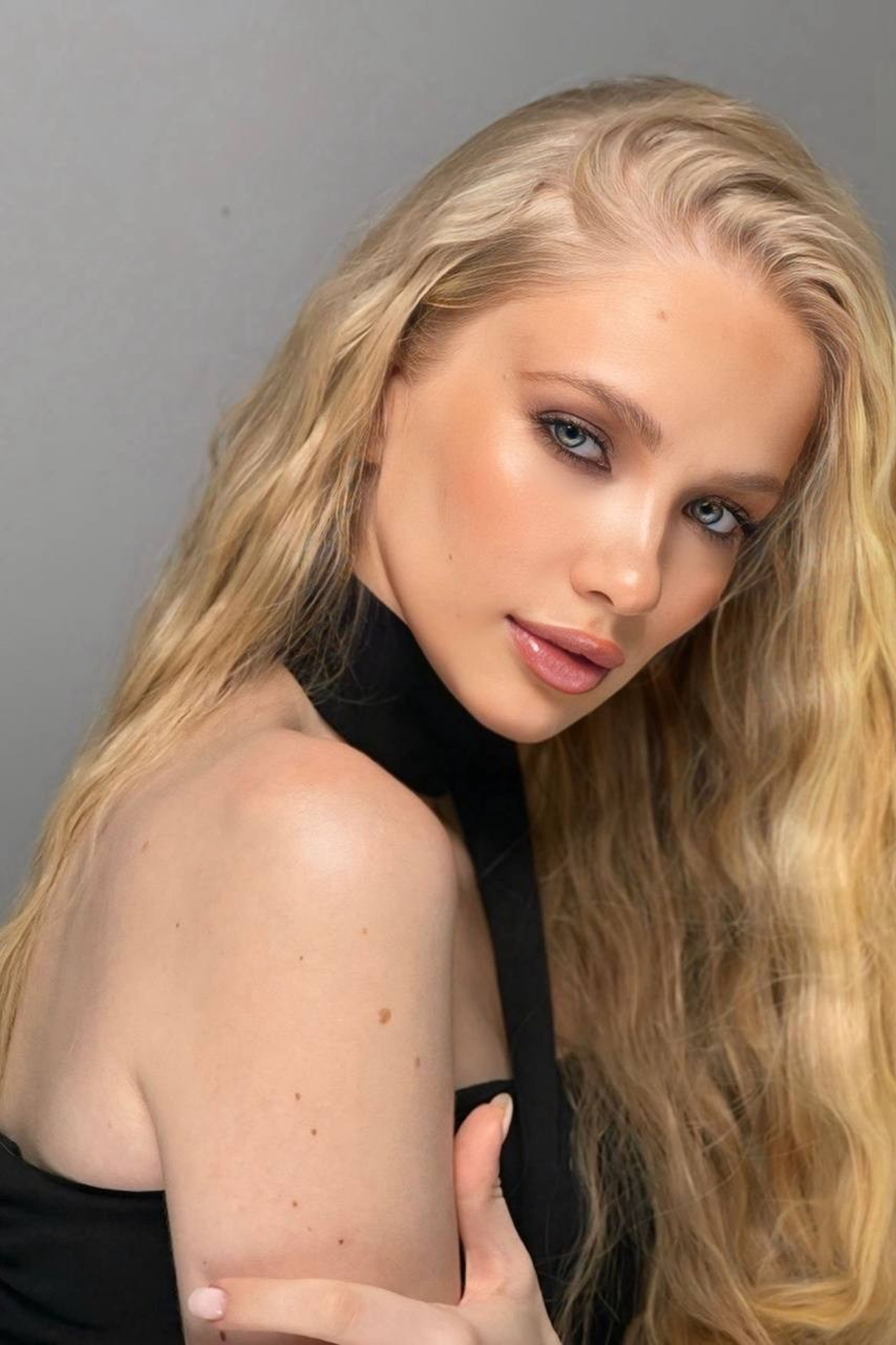 Модель для предметной съемки Анна id 10 233 Москва| Sale Easy