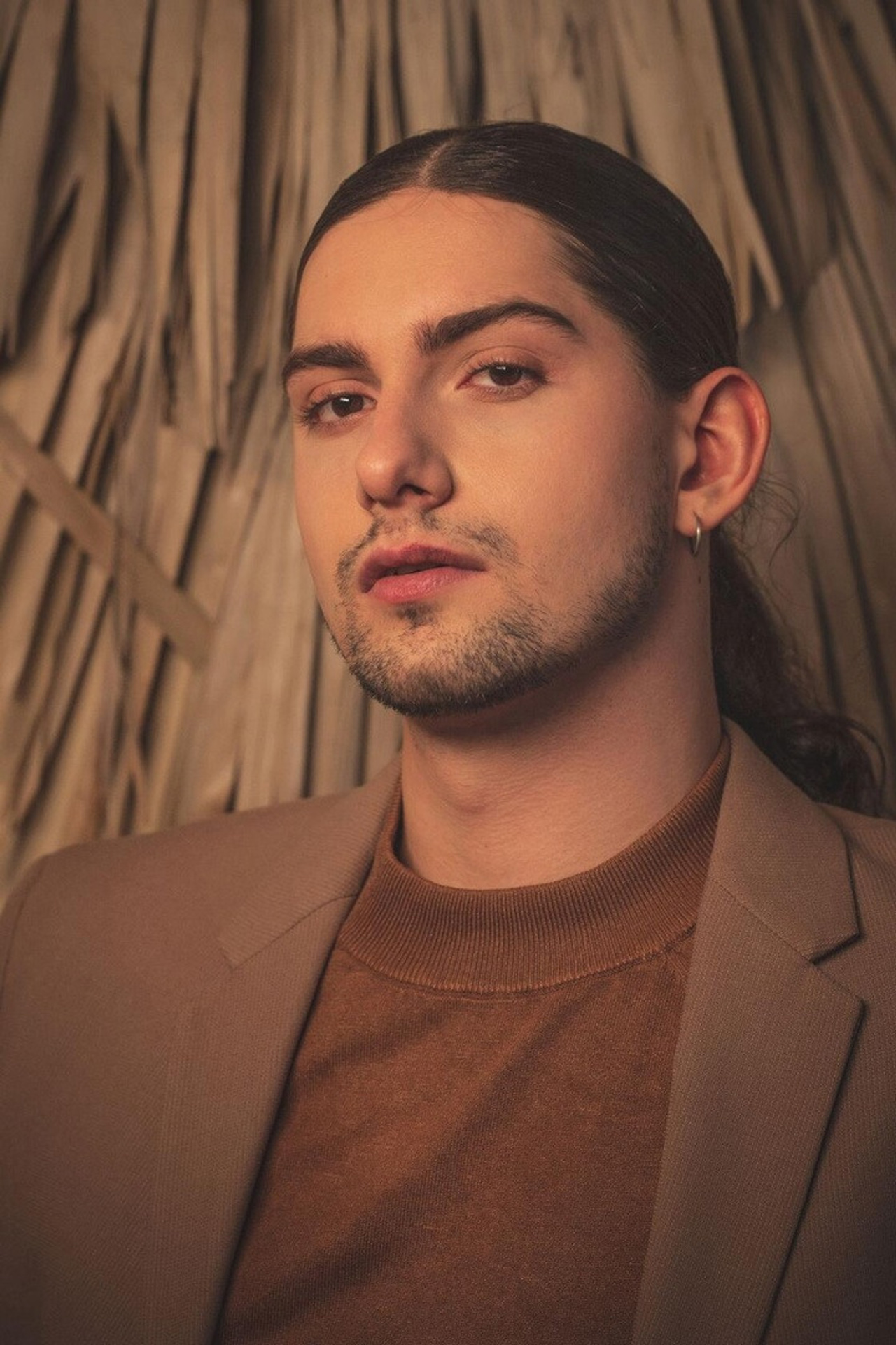 Модель для предметной съемки Николай Москва | Sale Easy