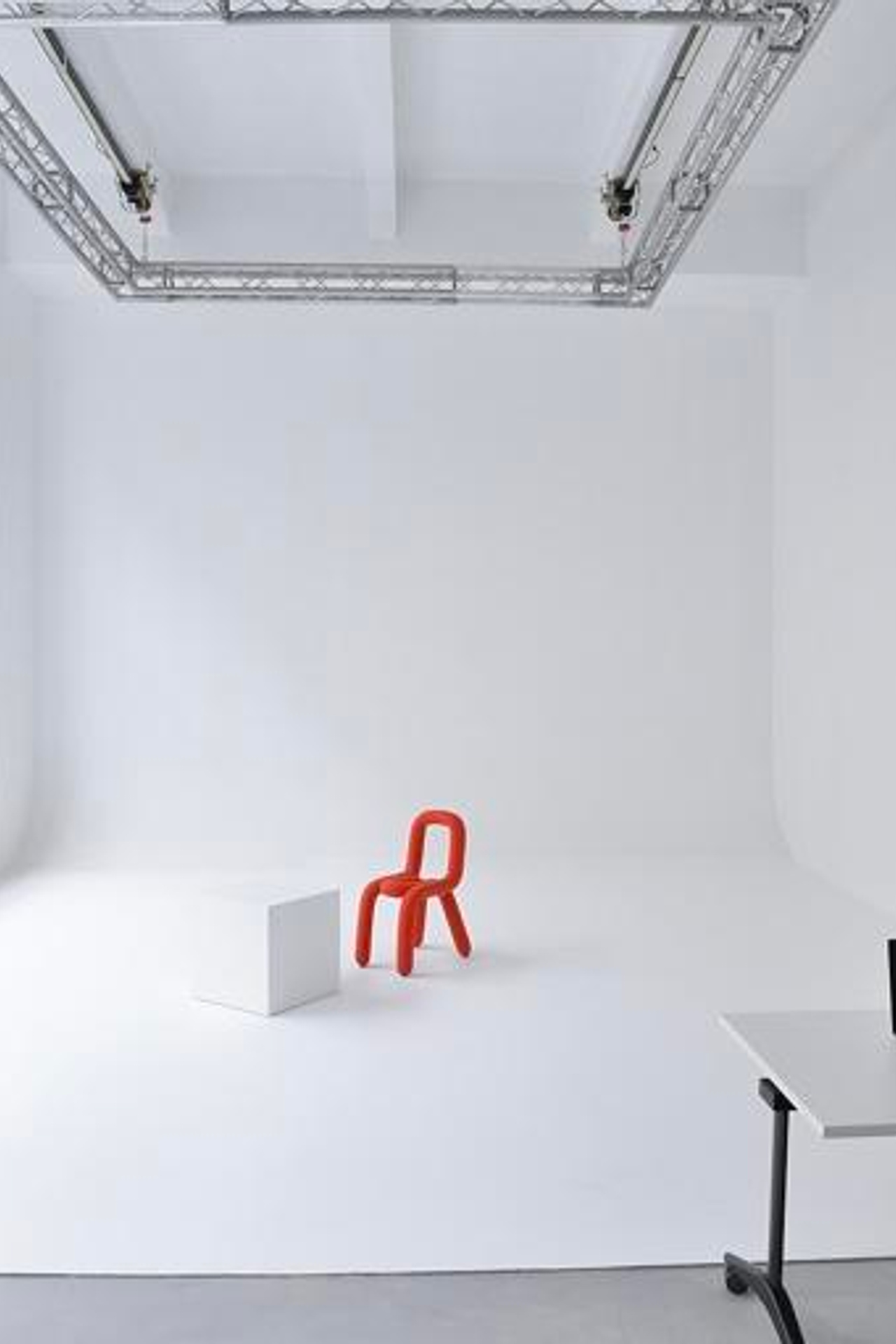 Студия Cross-studio Monday для предметной съемки Москва | Sale Easy