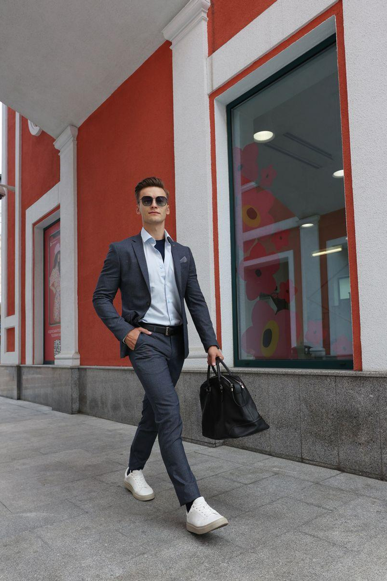 Модель для предметной съемки Роман АА Москва | Sale Easy