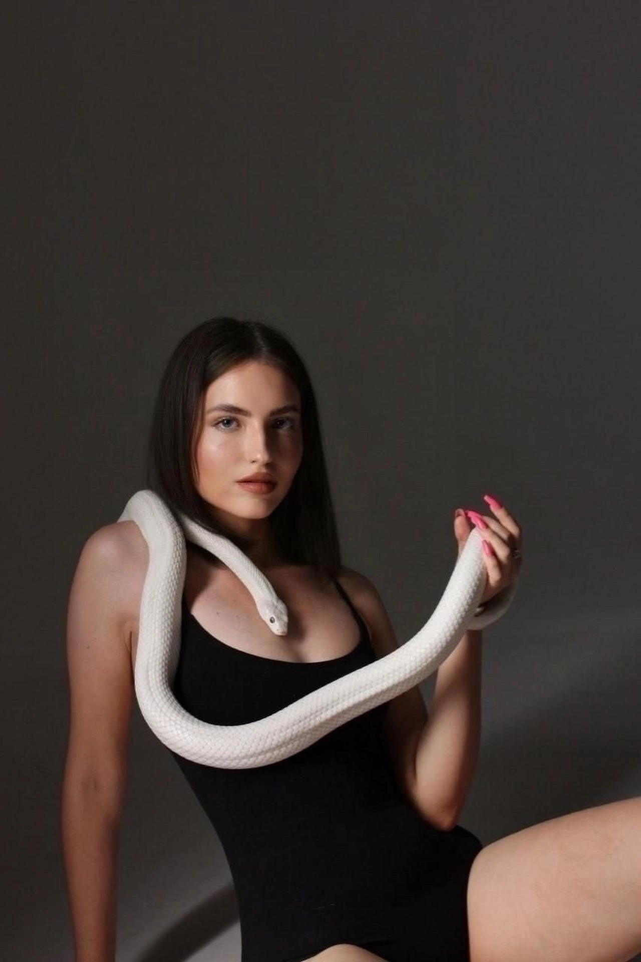 Модель для предметной съемки Вероника К. Москва| Sale Easy