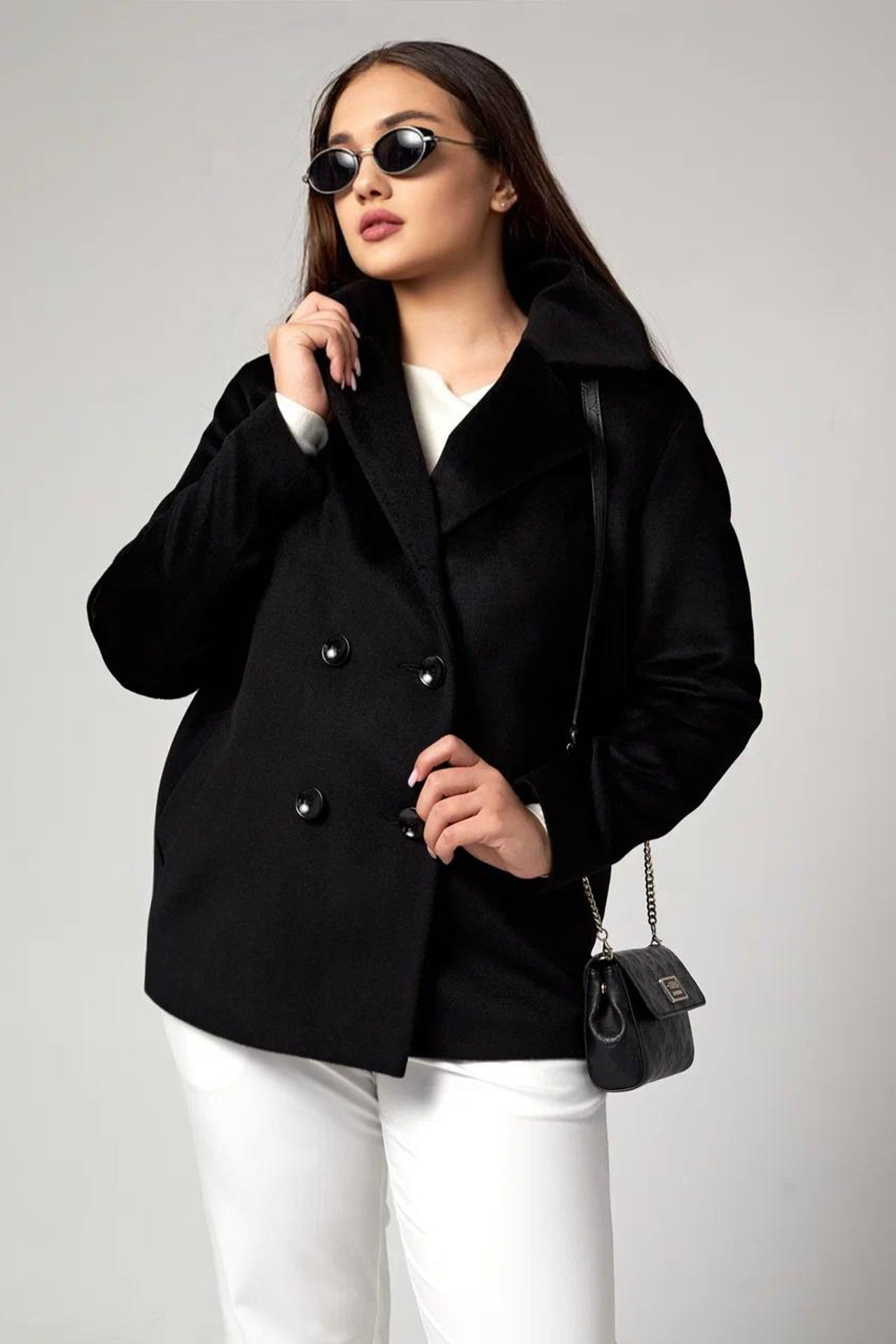 Модель plus size для предметной съемки Елизавета Е. Москва | Sale Easy