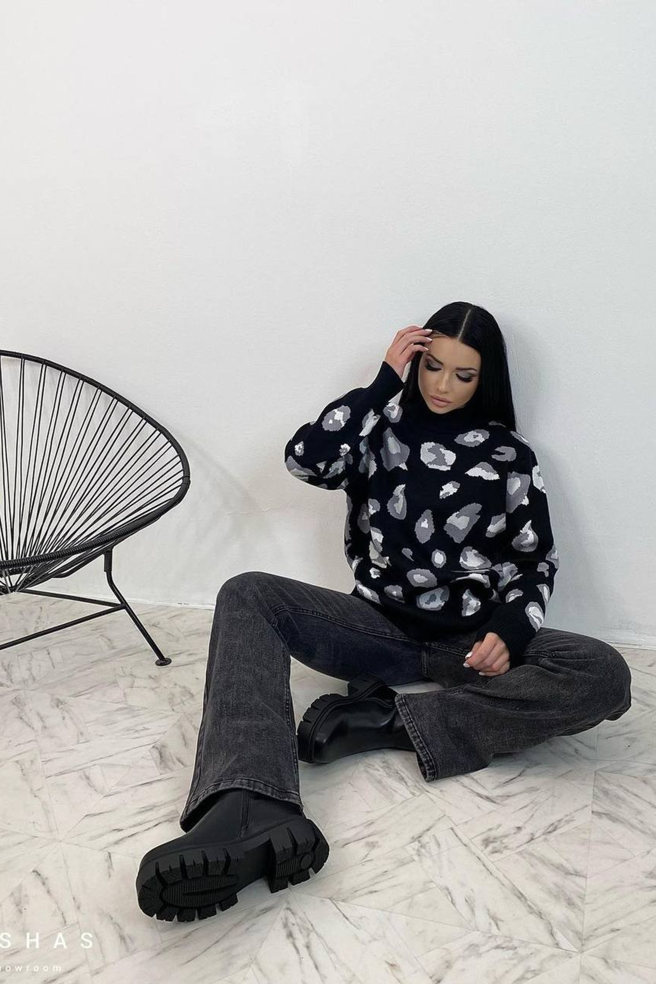 Эффектная съемка свитеров оверсайз для рекламы и социальных сетей