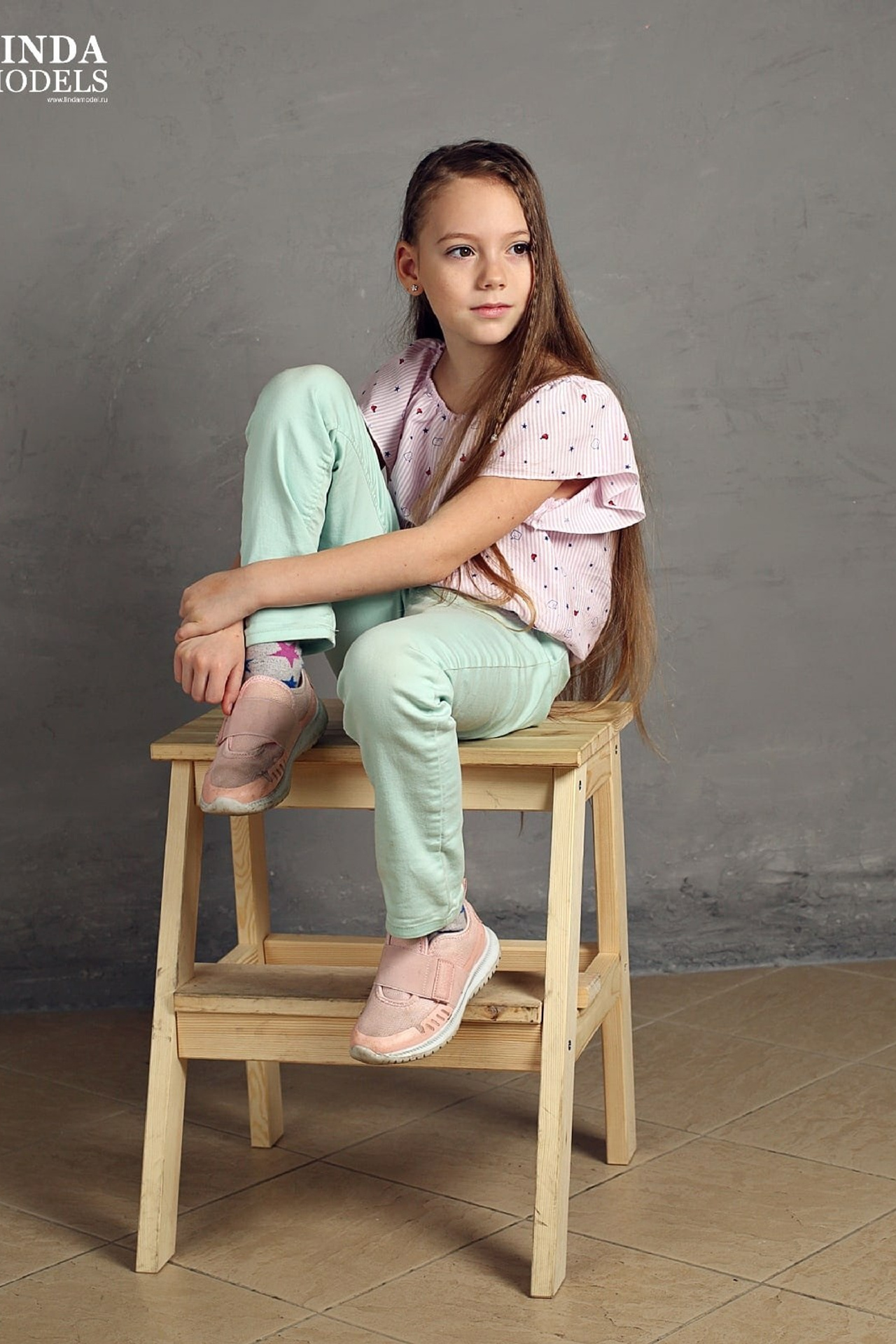 Модель Аделина А для предметной съемки  в Сочи| Sale Easy