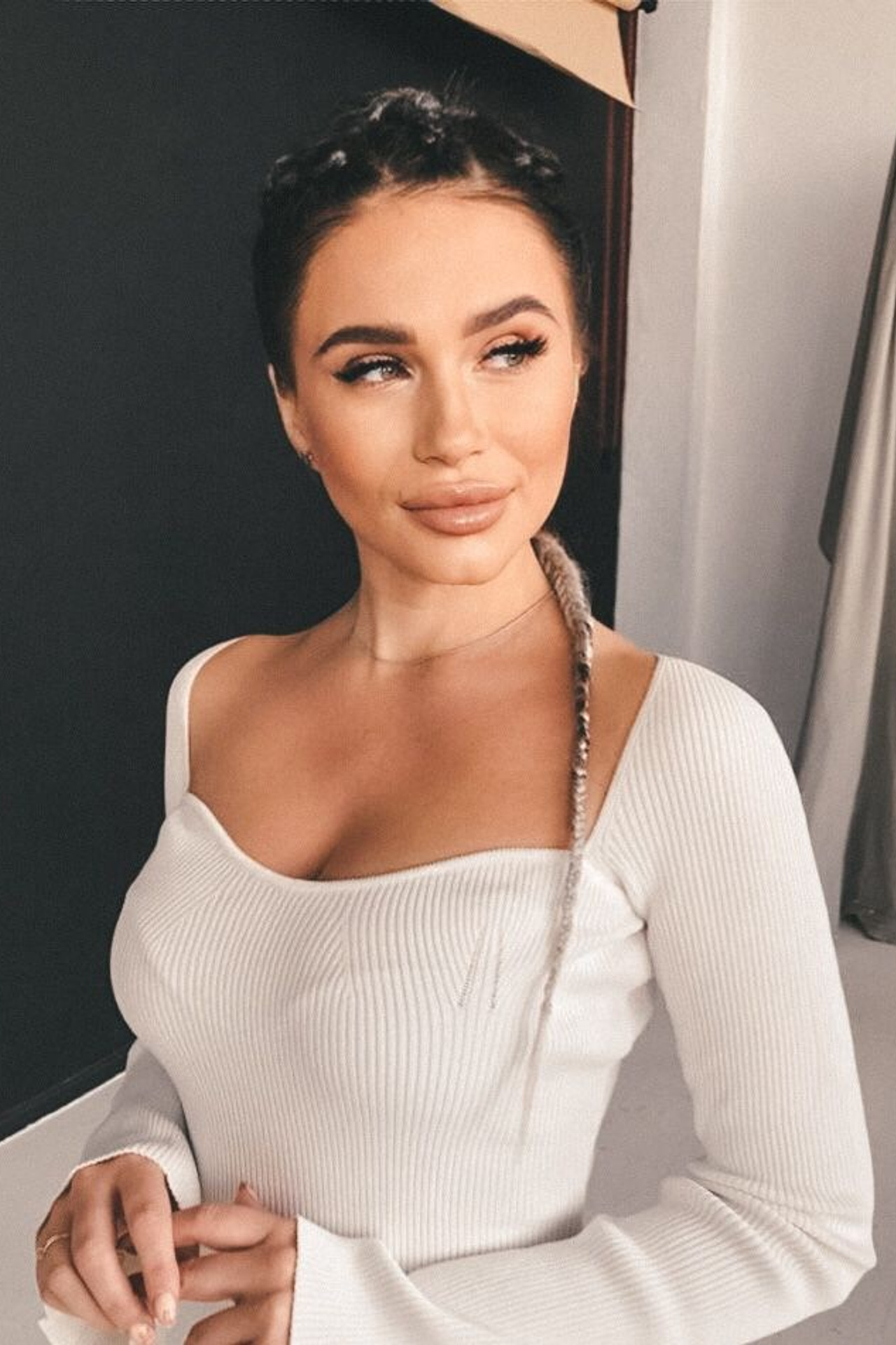 Модель для предметной съемки Юлия Ч. Н.Н.| Sale Easy