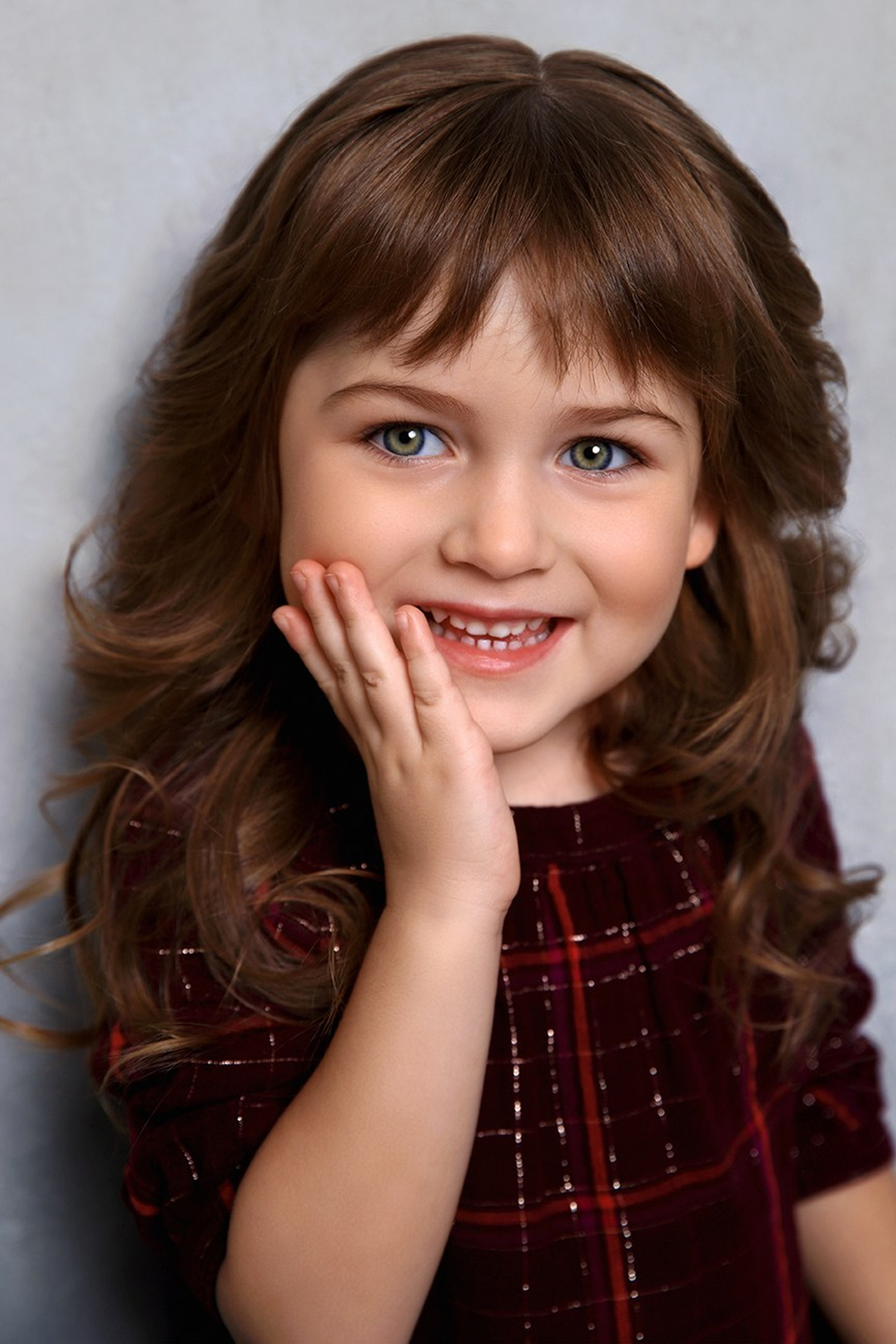 Модель девочка для предметной съемки Алиса З. С-Петербург|Sale Easy