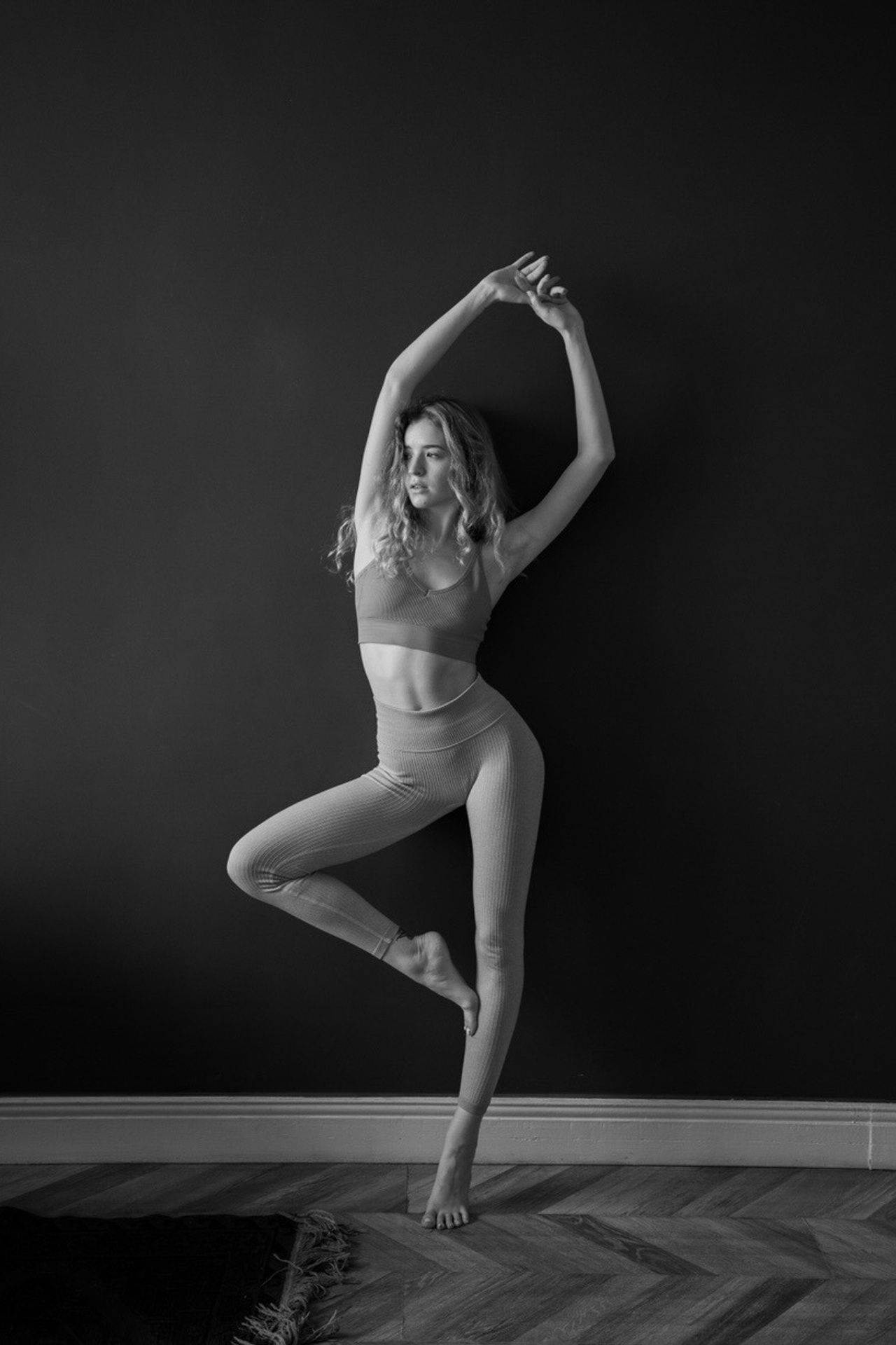 Модель для предметной съемки Александра Н.Новгород | Sale Easy