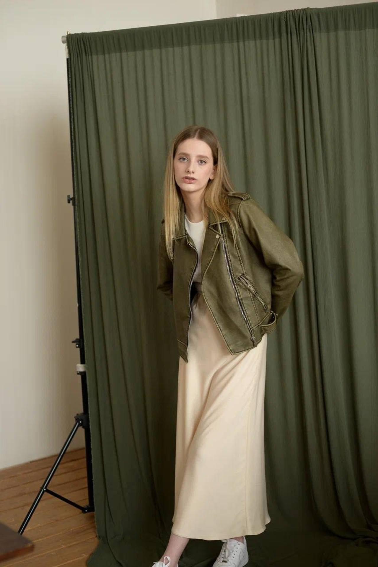 Модель для съемки для интернет магазинов Карина 171 Н.Нов.| Sale Easy