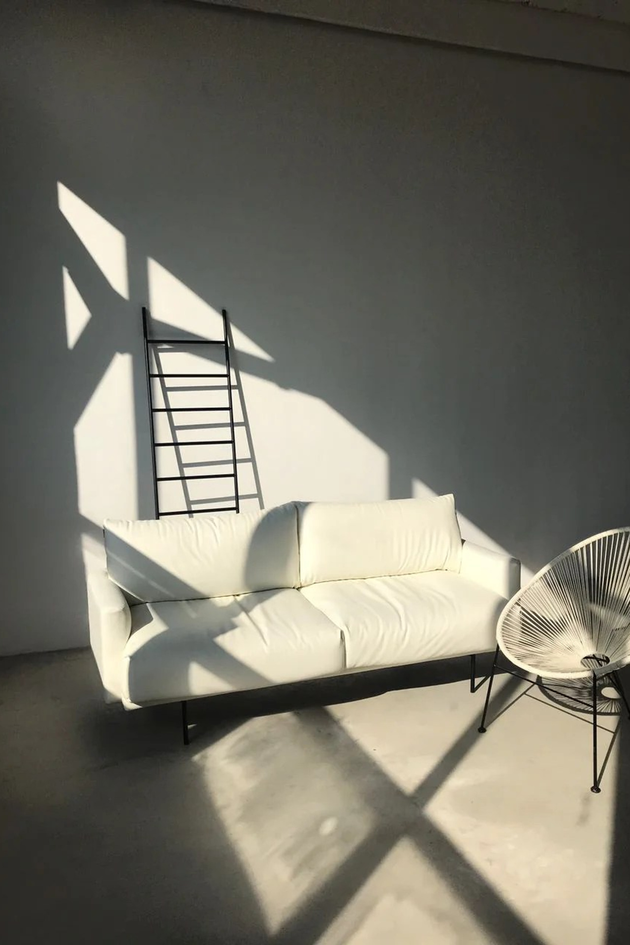 Студия Base — Зал MUSE для предметной съемки Москва|Sale Easy