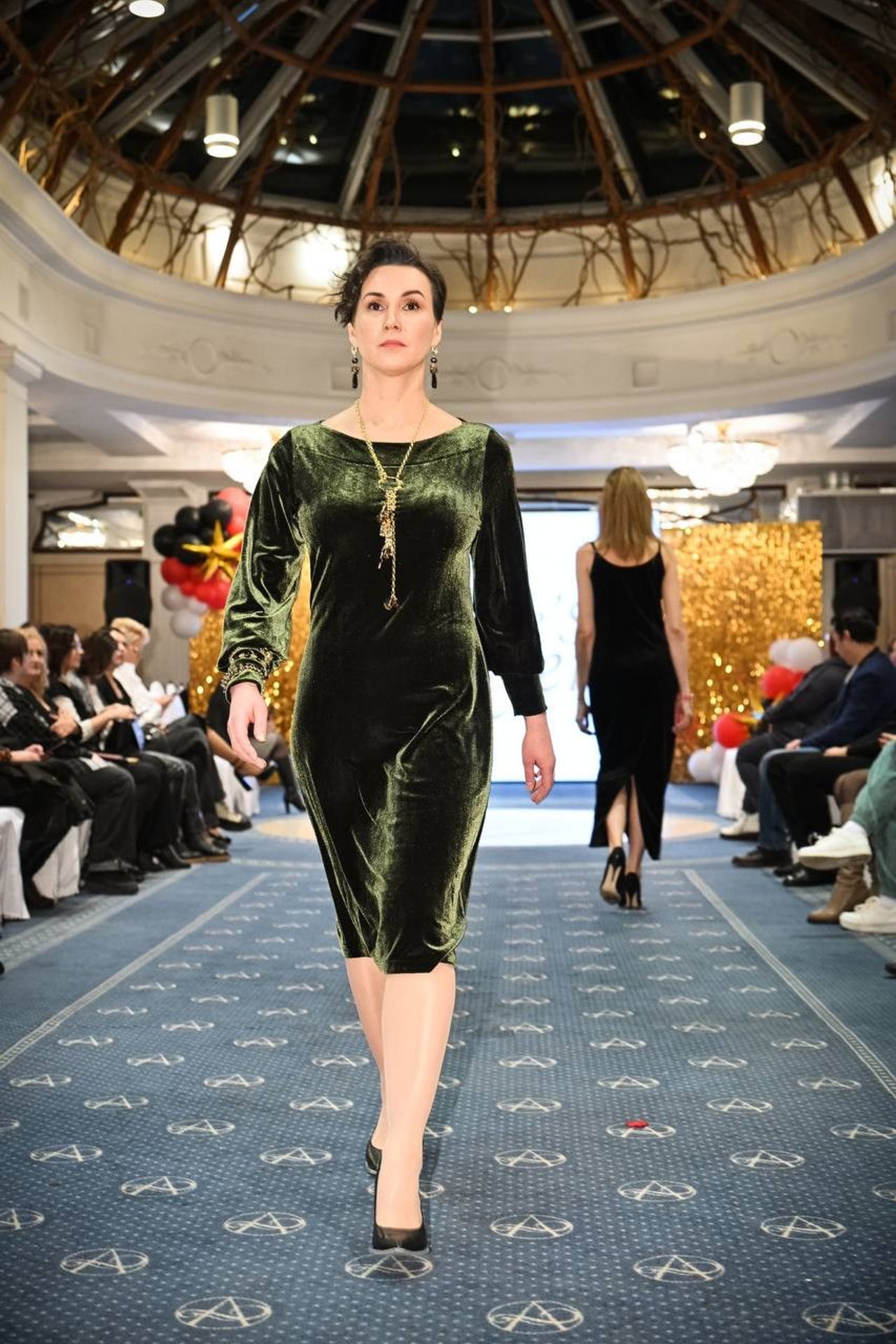 Модель для предметной съемки Ирина В С-Петербург | Sale Easy