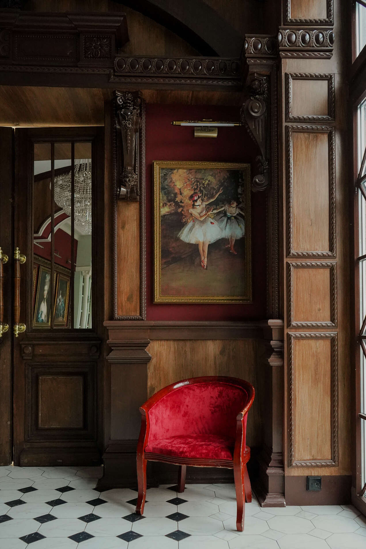 Студия LEONA — зал Галерея для предм. съемки С.-Пб|Sale Easy