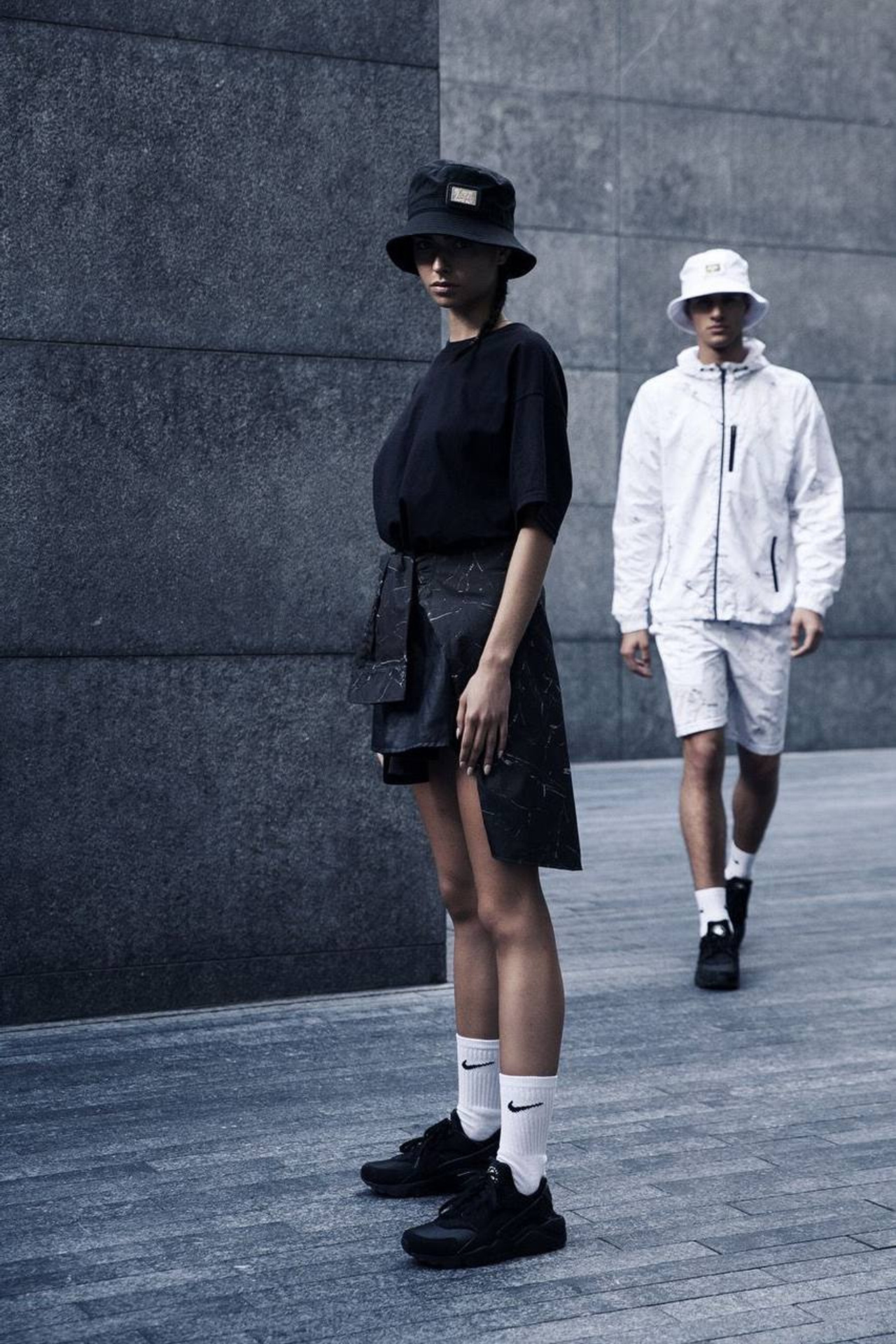 Профессиональная предметная съемка мужских худи