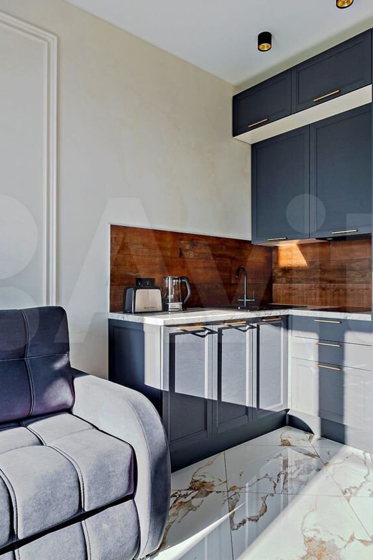 Квартира на Горького Д5 для предметной съемки.Синий диван |Sale Easy