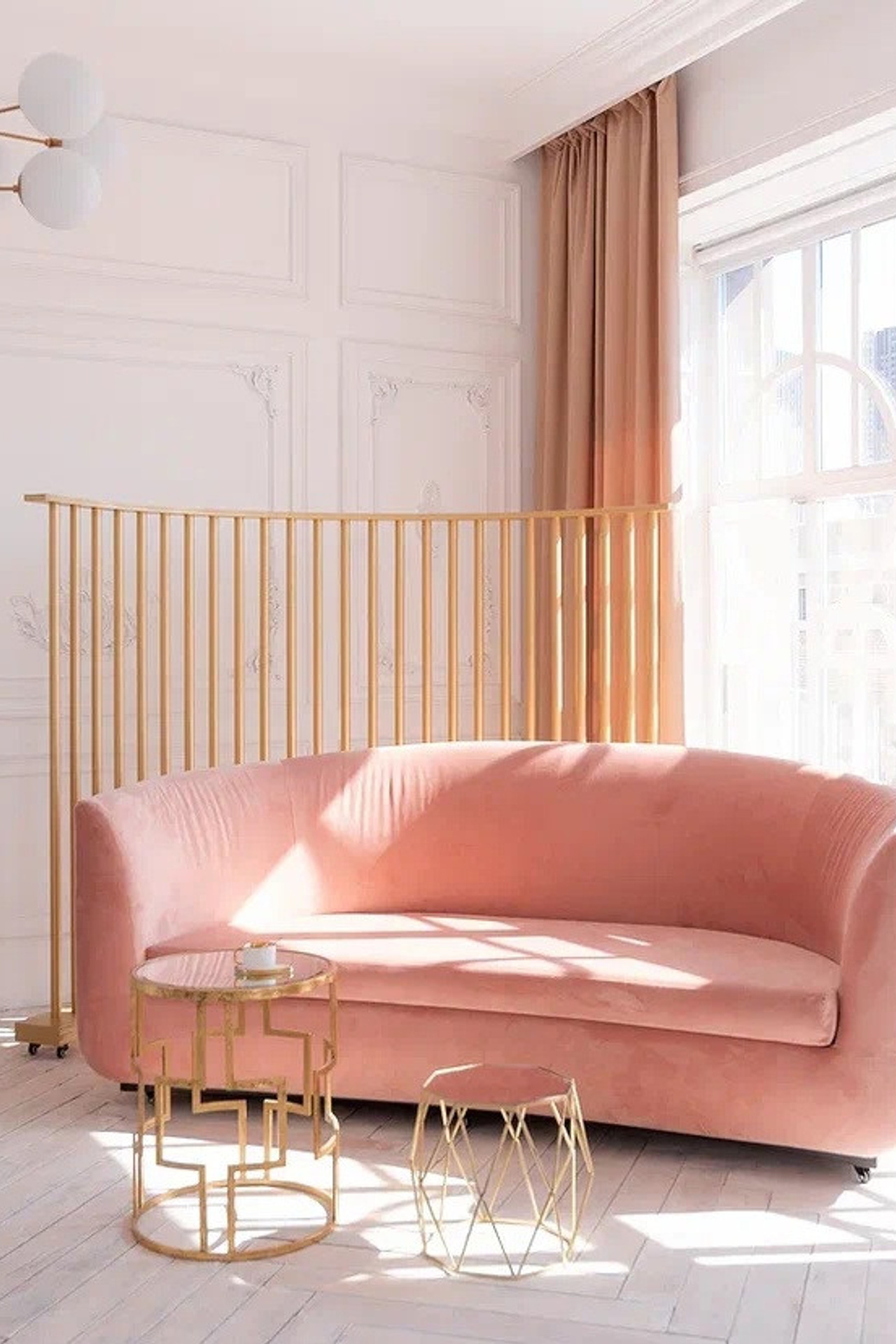 Студия для предметной съемки CROSS — Кассиопея Москва | Sale Easy