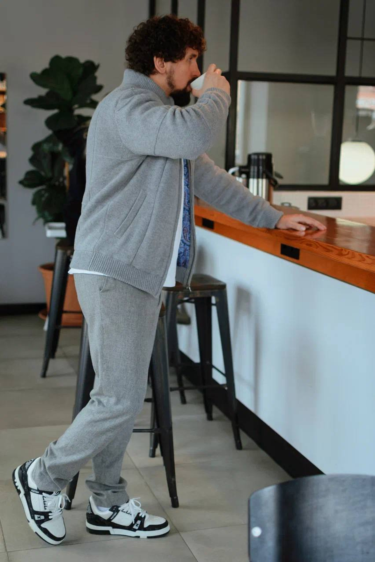 Модель для съемки для интернет магазинов Павел Москва | Sale Easy