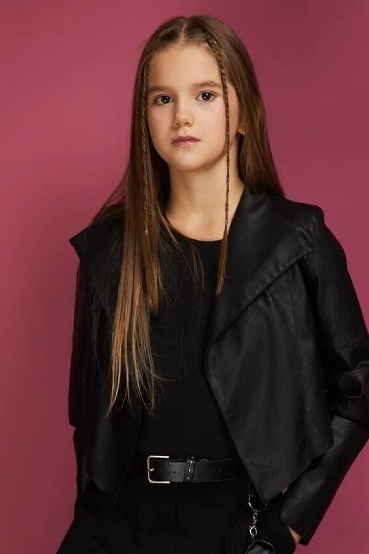 Модель девочка для предметной съемки Дарья У Н.Новгород | Sale Easy