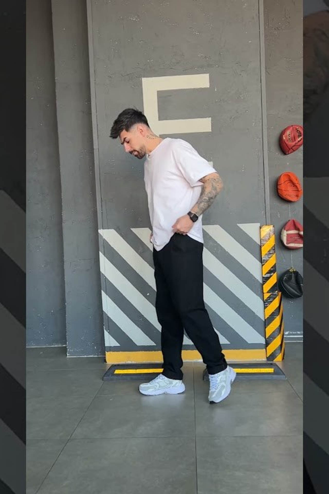 Портфолио видеосъемка одежды для маркетплейсов | Sale Easy