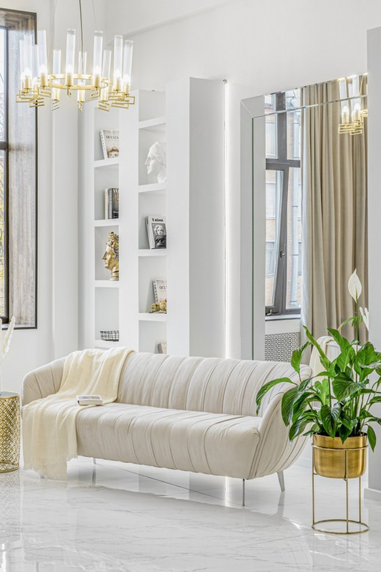 Студия DAILY STUDIO — зал Мишель для предм. съемки С.-Пб|Sale Easy