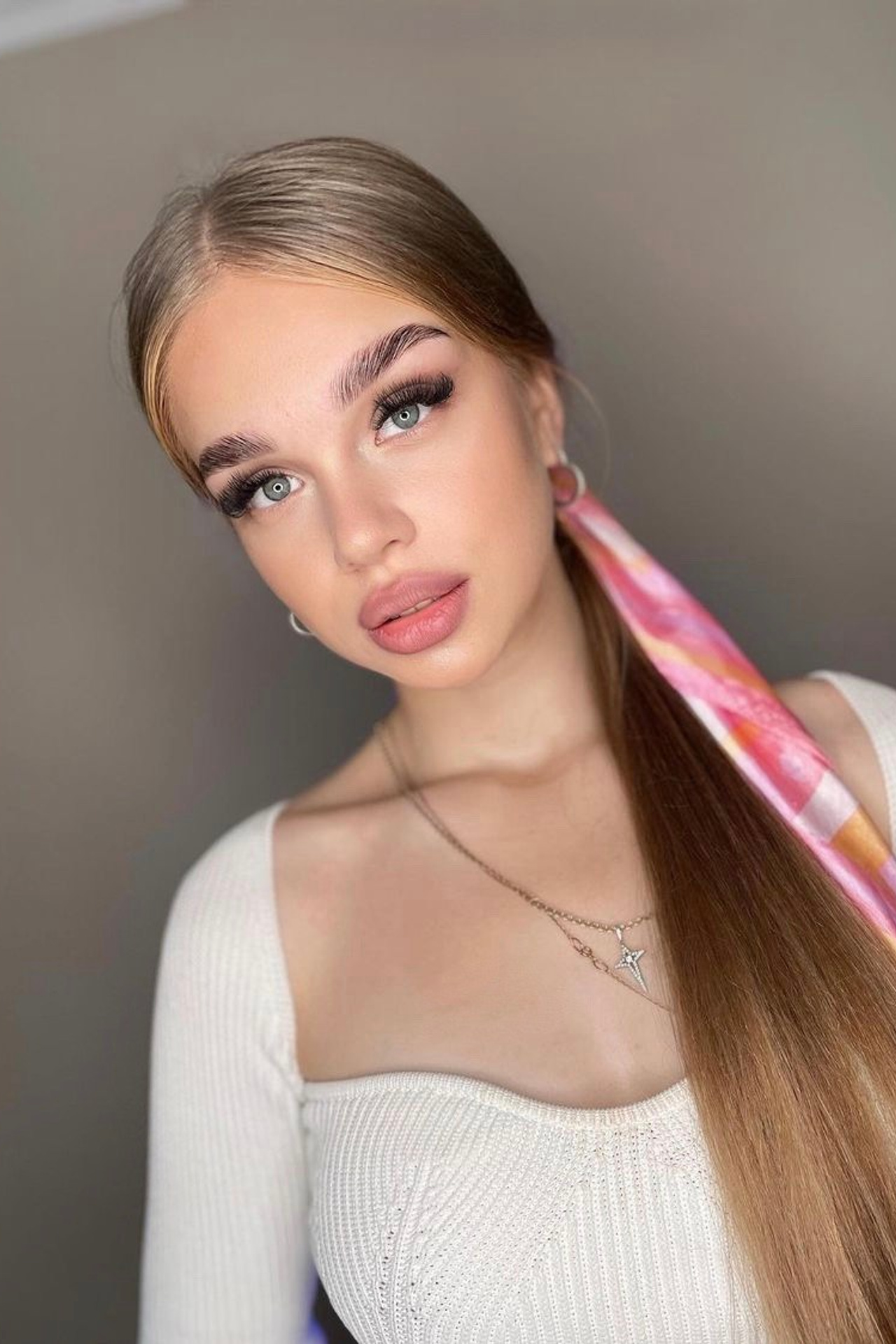 Модель для съемки для интернет магазинов Полина М.Н.Новгород|Sale Easy