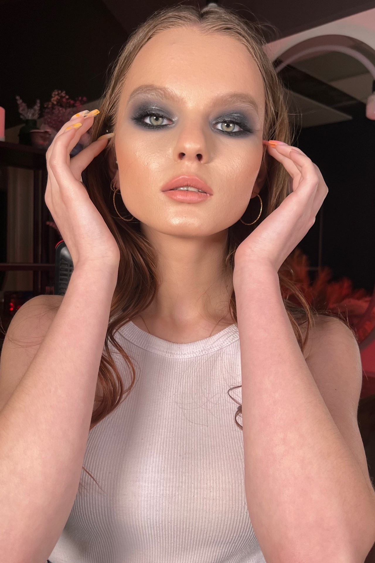 Модель для предметной съемки Анна Х. Н.Н.| Sale Easy