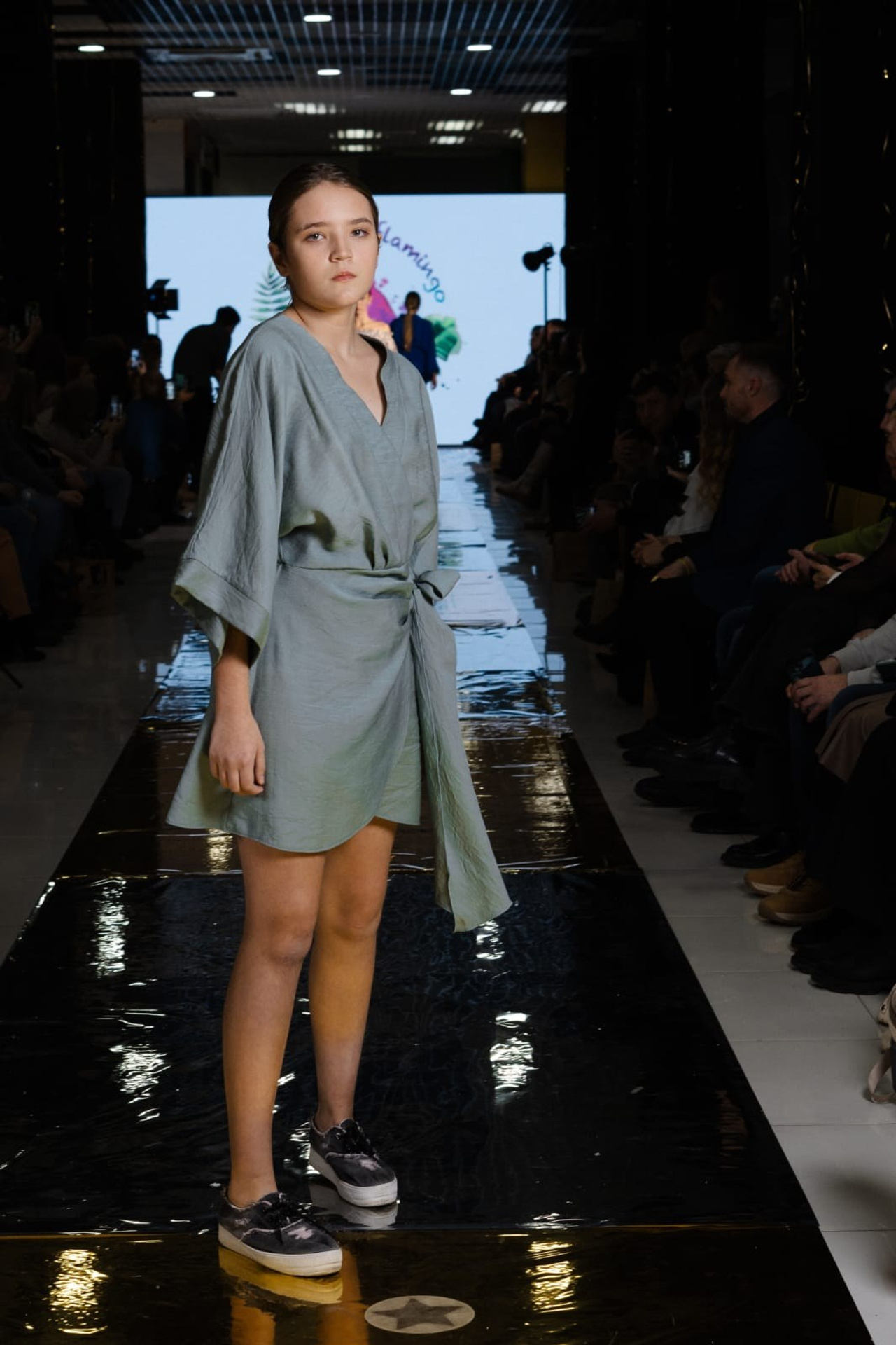 Модель для предметной съемки Вероника id 14 512 Красноярск| Sale Easy