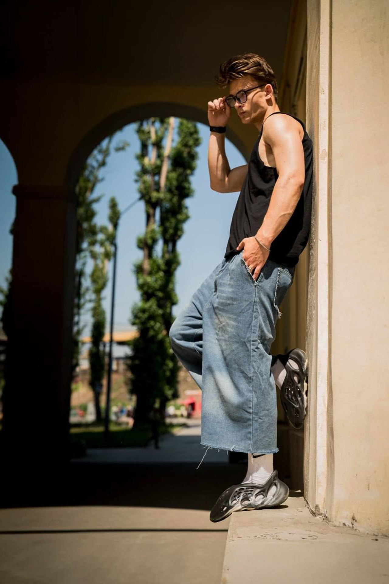 Модель для предметной съемки Александр Б Москва | Sale Easy