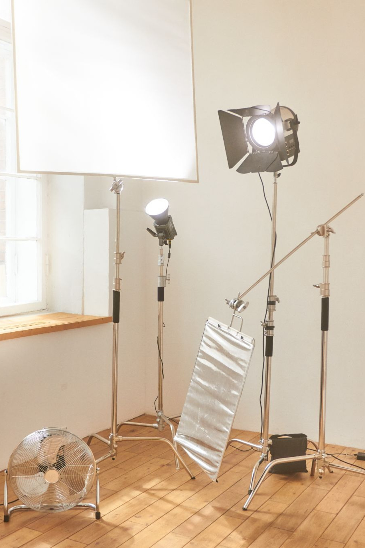 Студия JUPITER STUDIO — зал Xs для предм. съемки С.-Пб|Sale Easy