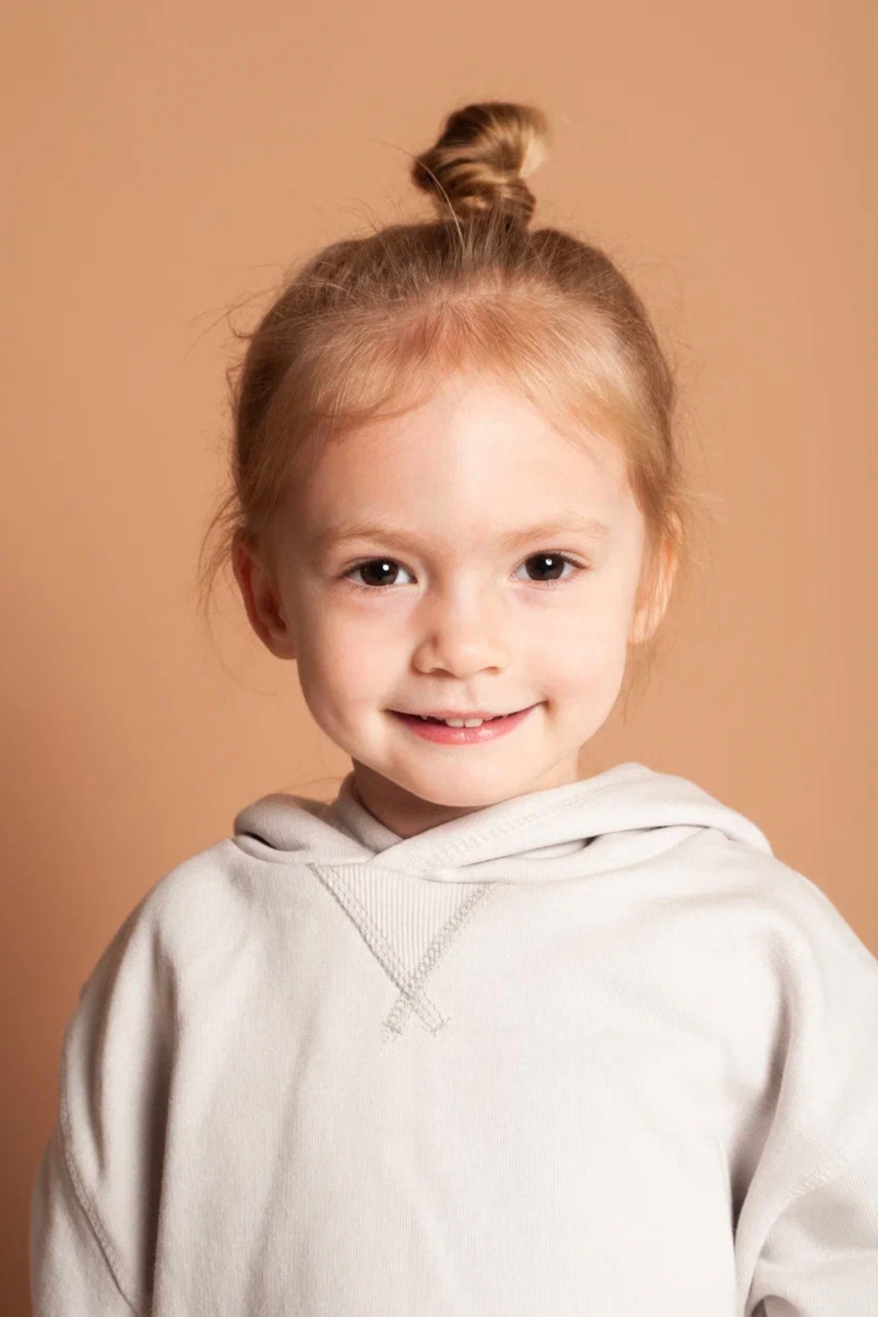 Модели дети для предметной съемки Кристина Е. Москва | Sale Easy