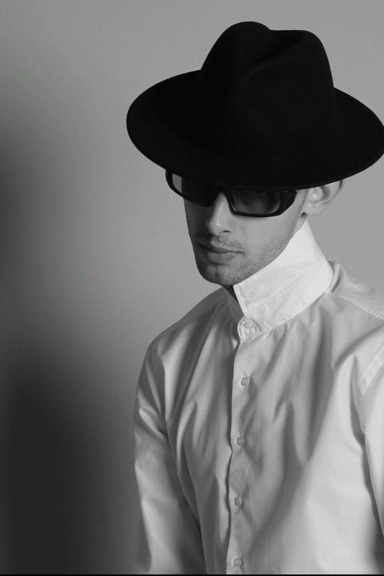 Модель для съемки для интернет магазинов Вадим Москва | Sale Easy