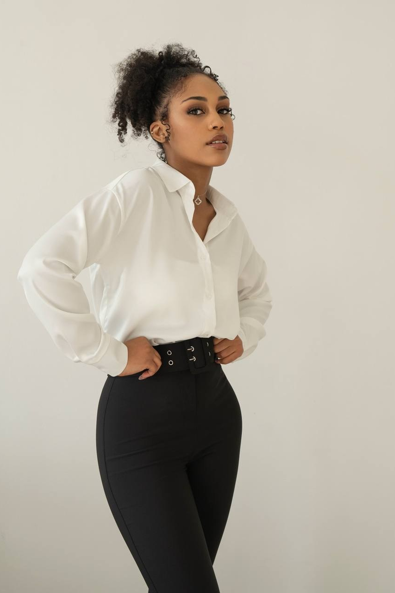 Модель Кристина О. для предметной съемки в Казани| Sale Easy