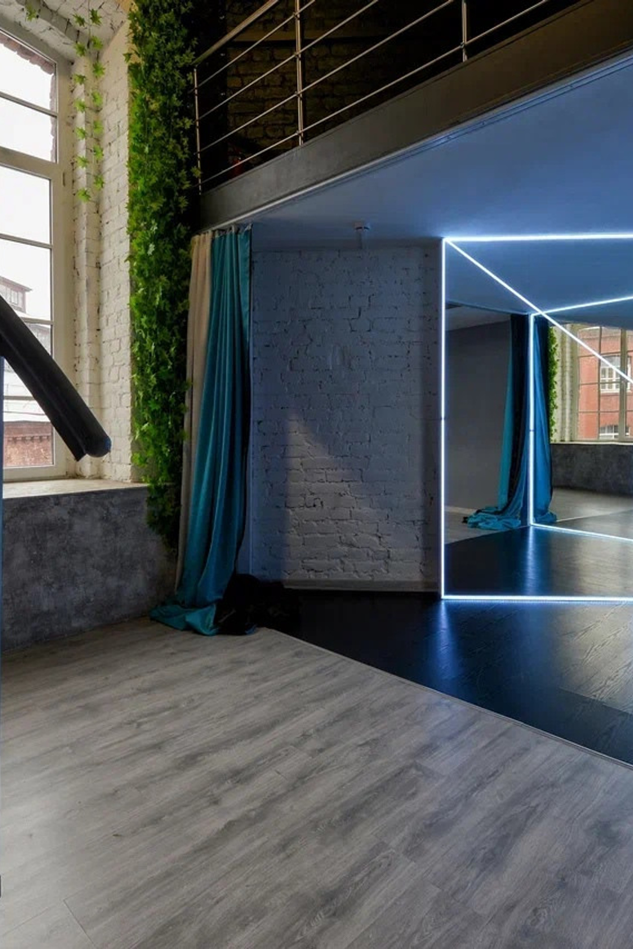 Студия PROSVET — зал Orlight для предм. съемки С.-Пб|Sale Easy