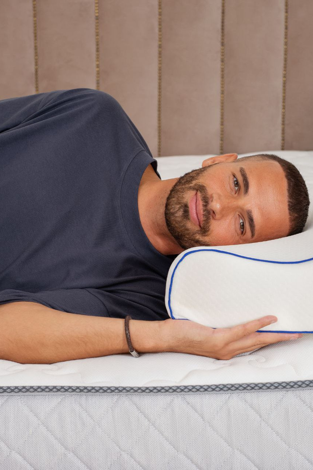 Модель для предметной съемки Иван Москва | Sale Easy