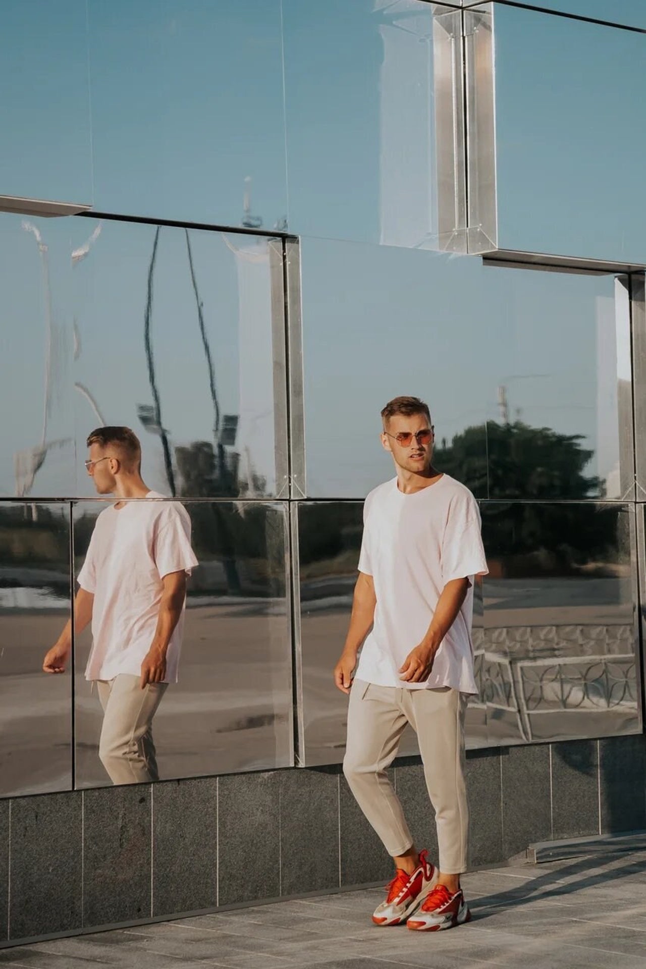 Модель для предметной съемки Игорь А Н.Новгород | Sale Easy