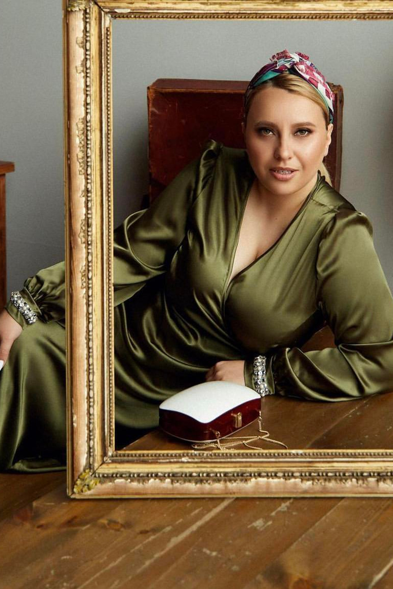 Модель plus size для предметной съемки Юлия Б.Москва | Sale Easy