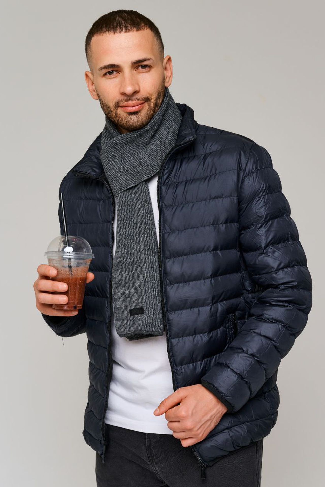 Модель для предметной съемки Иван Москва | Sale Easy