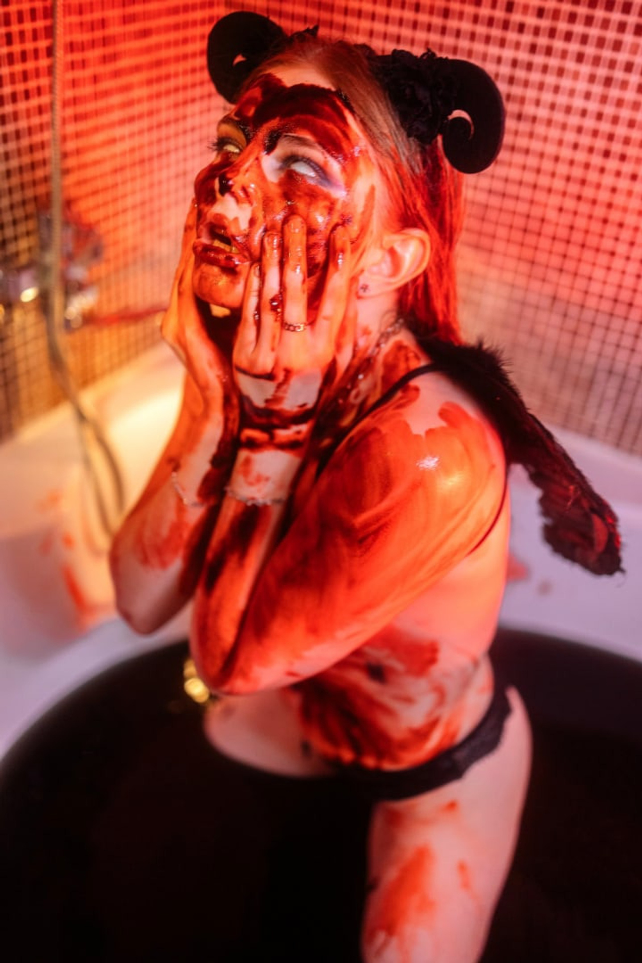 Модель для предметной съемки Зарина Москва| Sale Easy