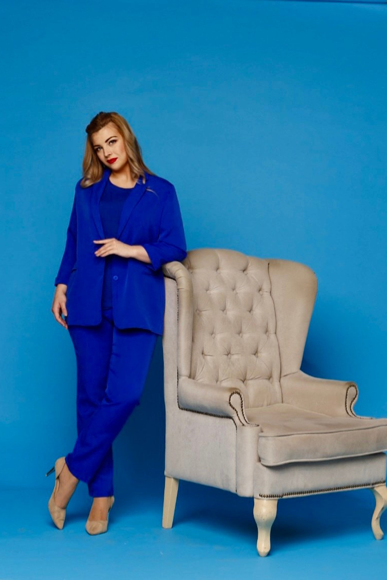 Модель plus size для предметной съемки Людмила А. Москва | Sale Easy