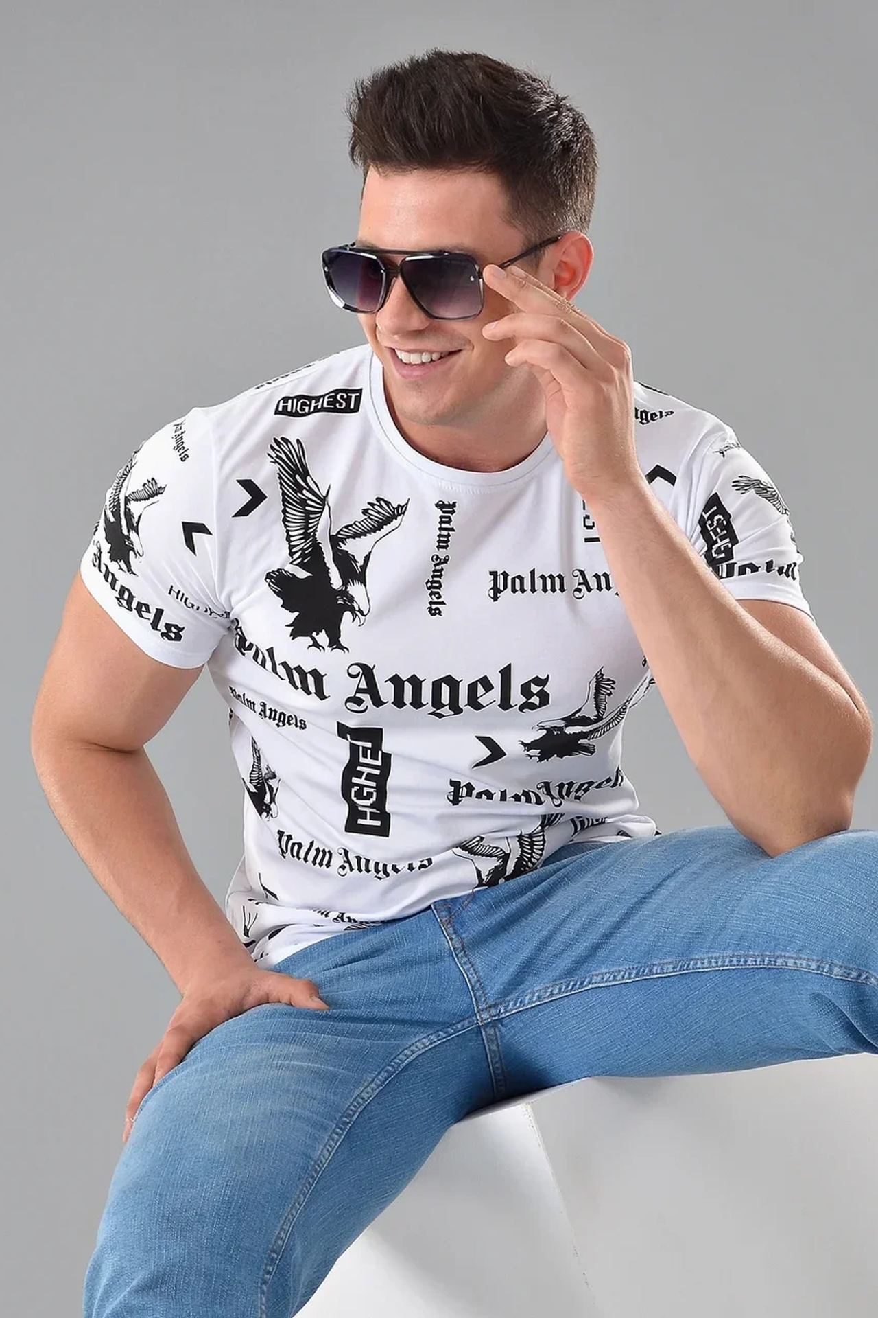 Модель для предметной съемки москвич Никита А. | Sale Easy