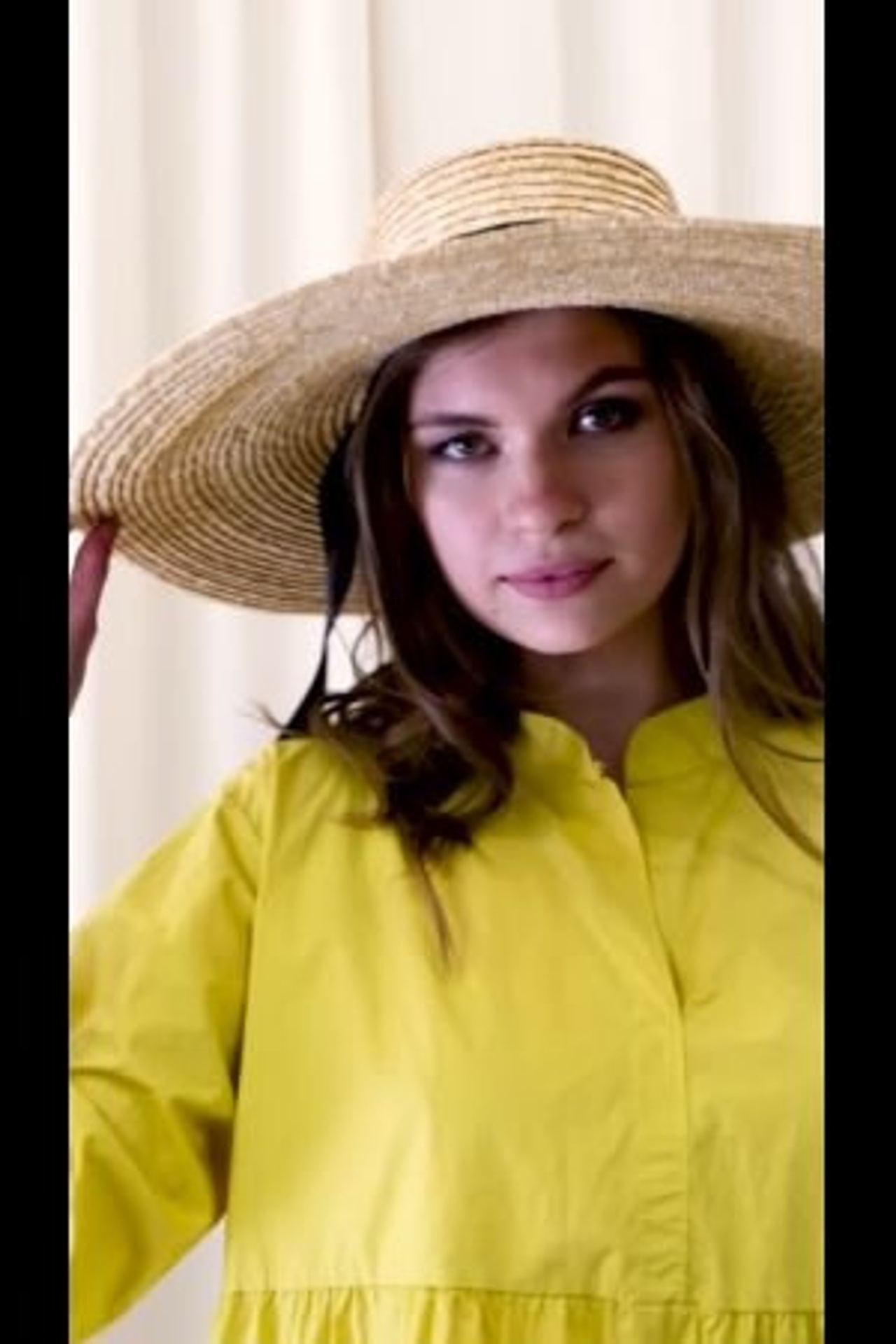 Портфолио видеосъемка одежды для маркетплейсов | Sale Easy