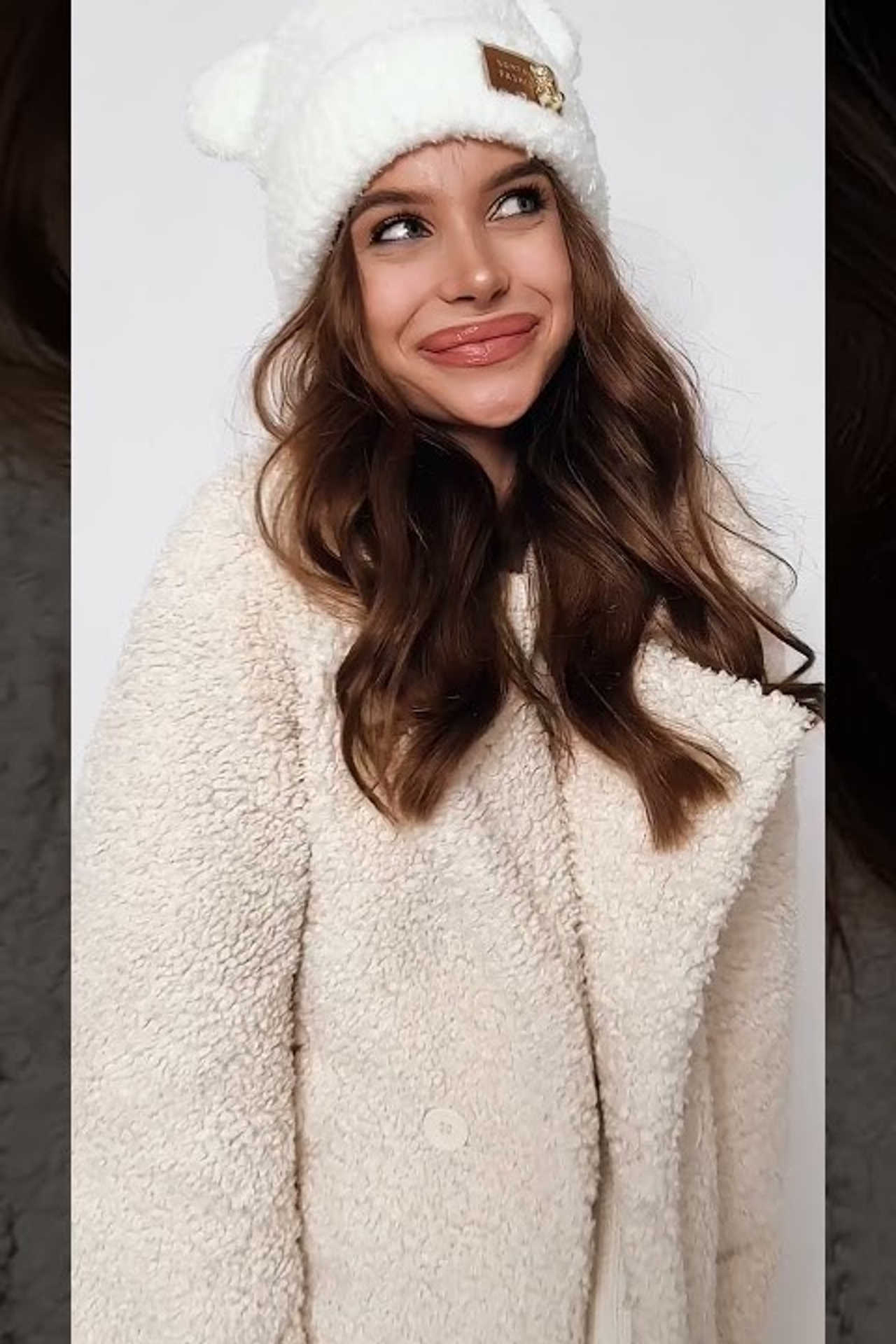 Портфолио видеосъемка одежды для маркетплейсов | Sale Easy