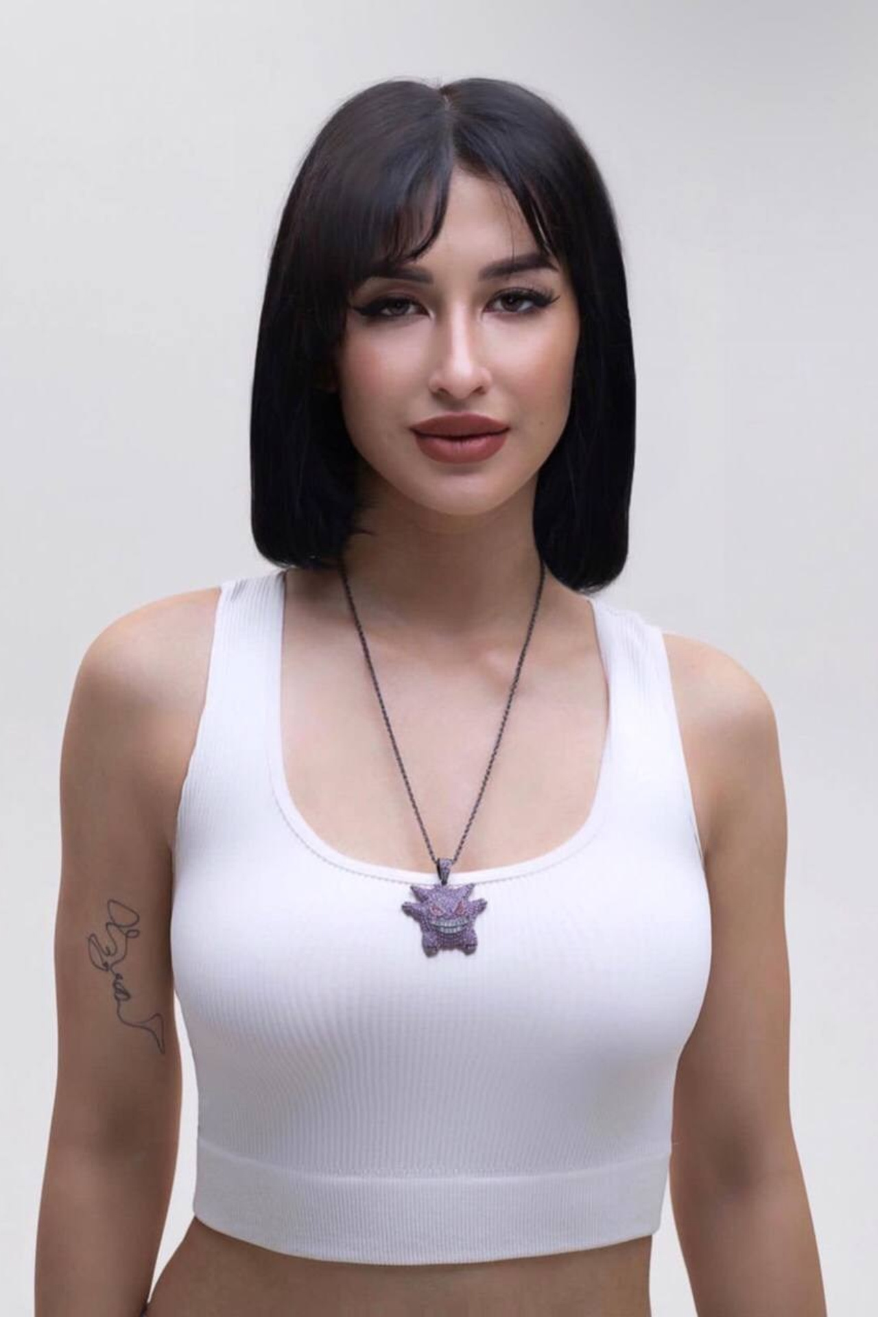 Модель для предметной съемки Айдана Казань| Sale Easy