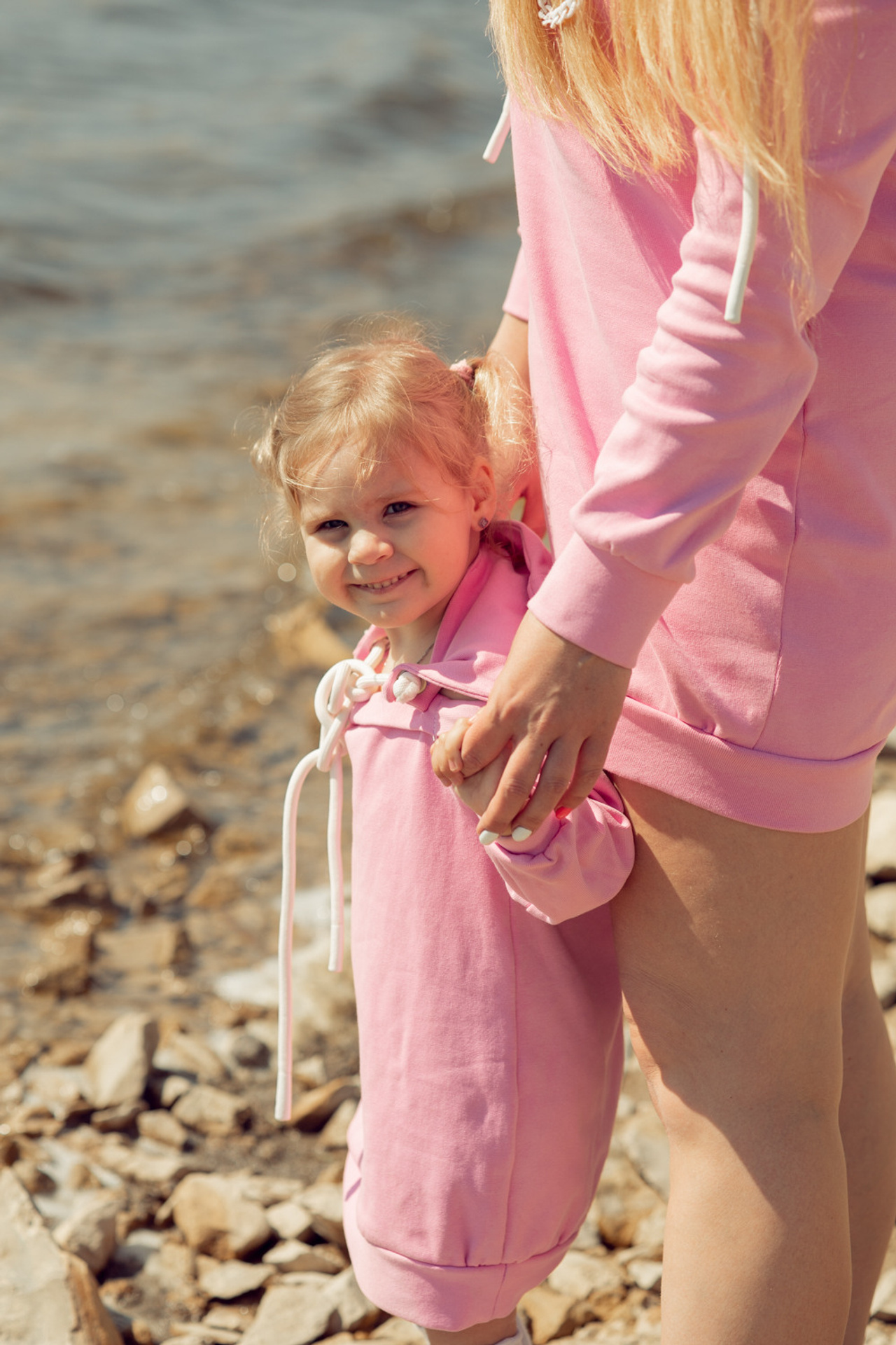 Модель девочка для предметной съемки Мирослава Казань| Sale Easy