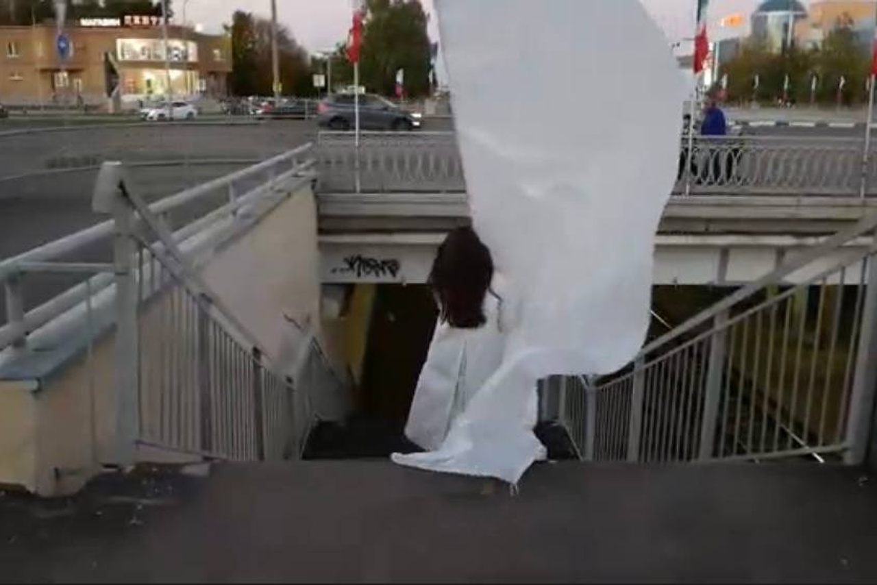 ДОЛГАЯ, КАК РЕКА. Художественная группа «Нежные Бабы»