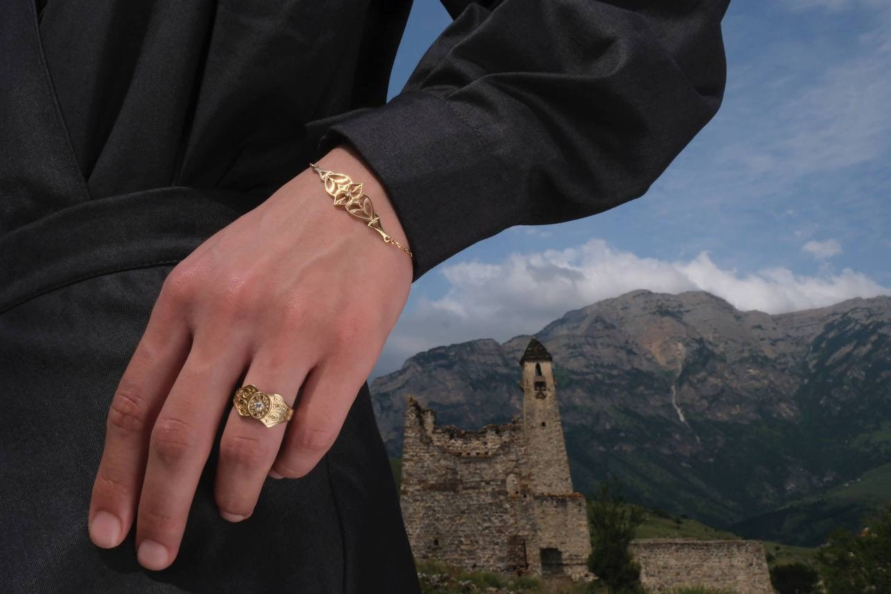 Brand: Mayralla. Имиджевая съёмка коллекции Seda в&nbsp;обсерватории