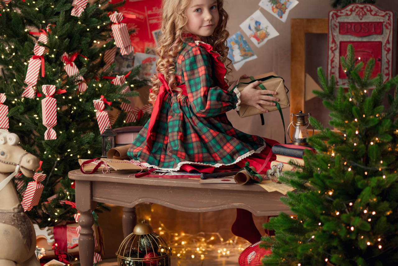 Фотосессия с домиком зимой. Детский фотограф в Южно-Сахалинске Irin She Simanovich