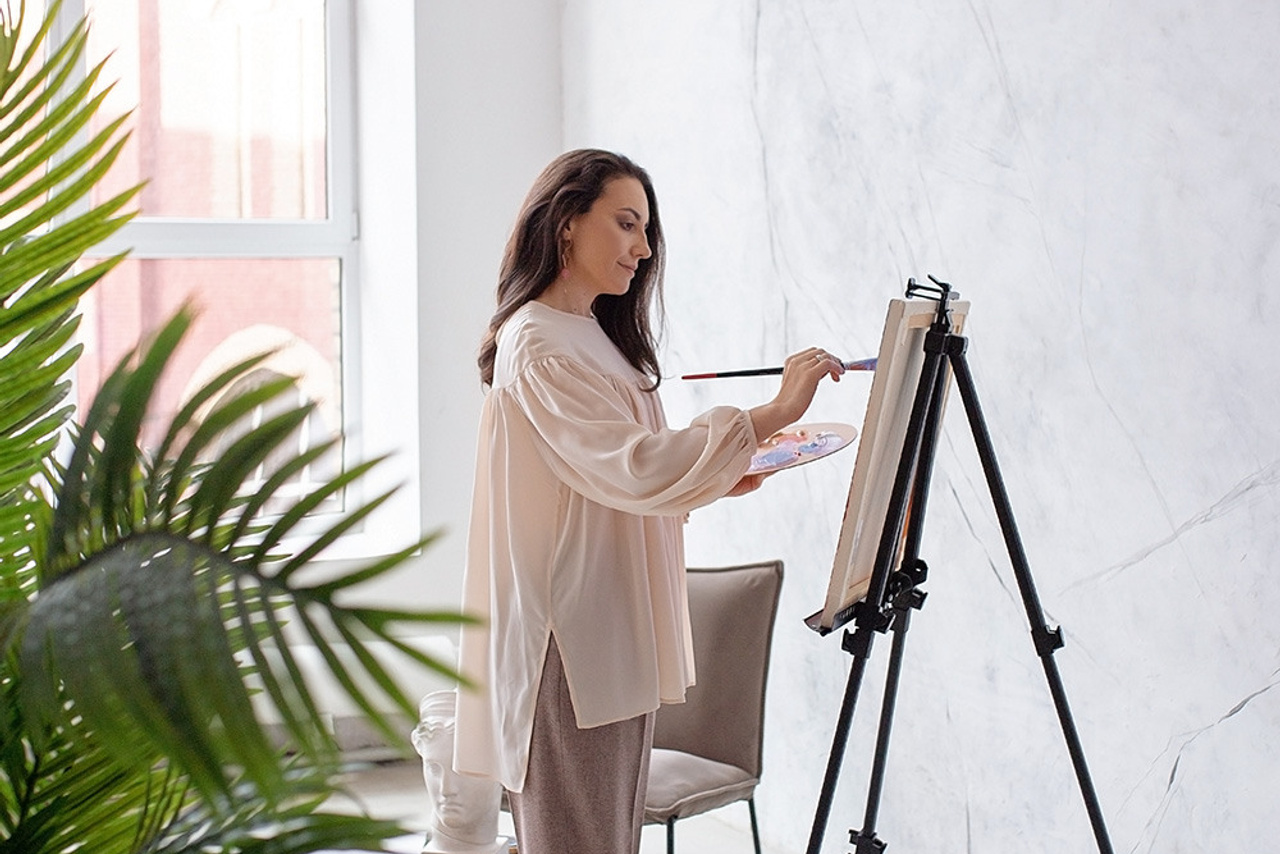 Елена, художник