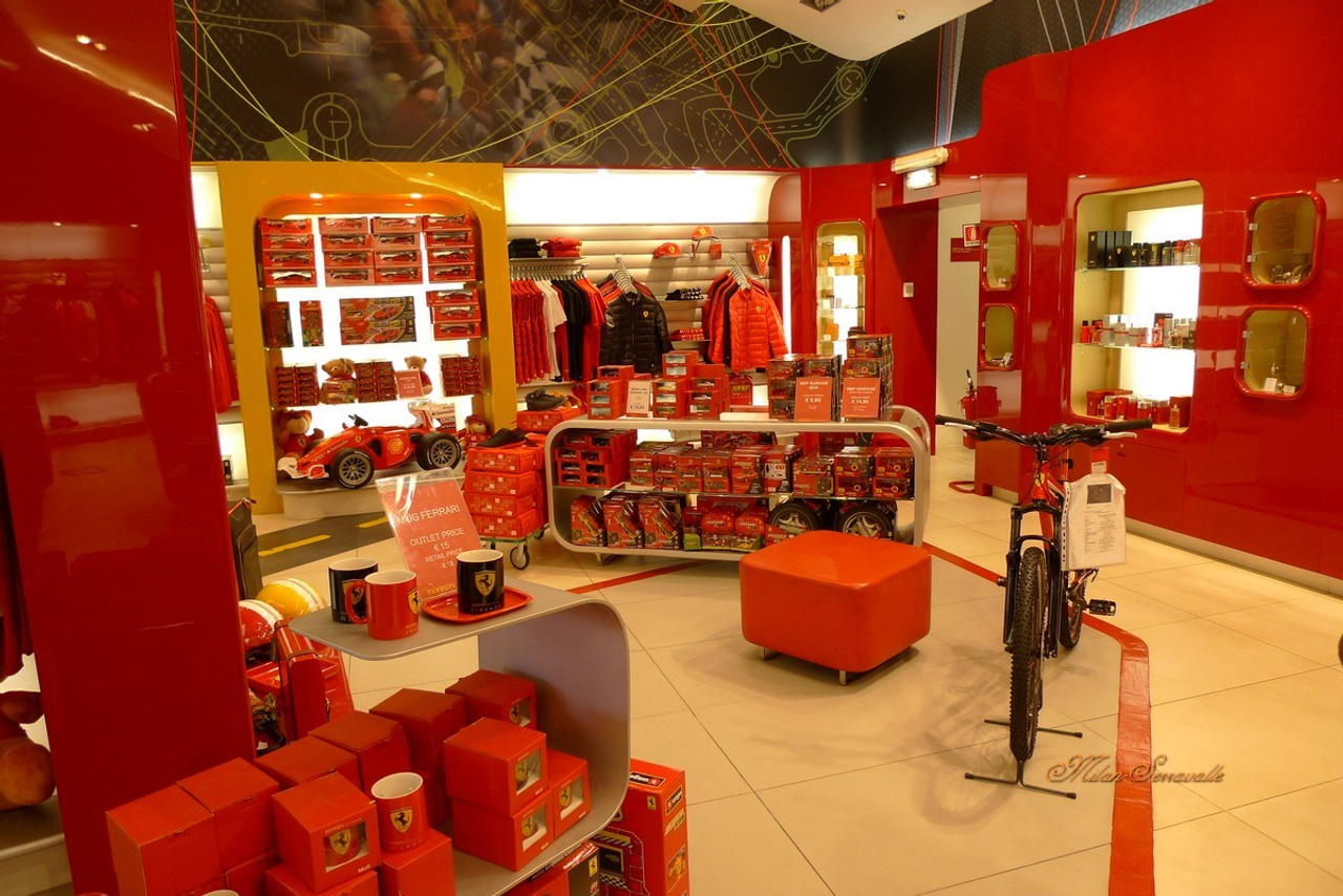 Италия. Милан 2012 г. Улица, люди, жизнь…