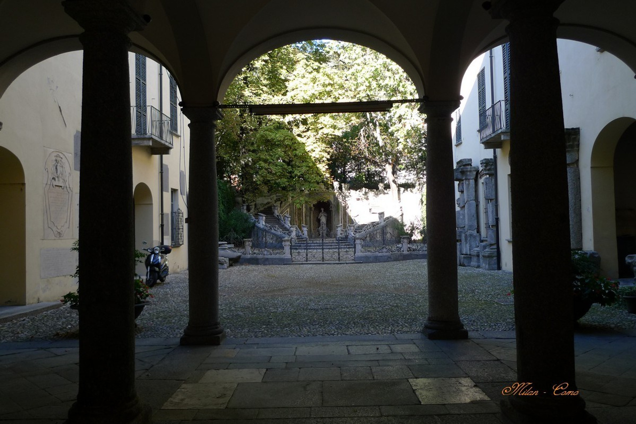 Италия. Милан 2012 г. Улица, люди, жизнь…