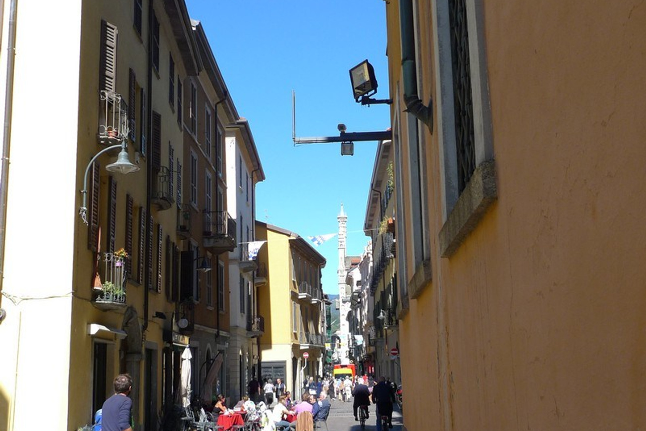 Италия. Милан 2012 г. Улица, люди, жизнь…